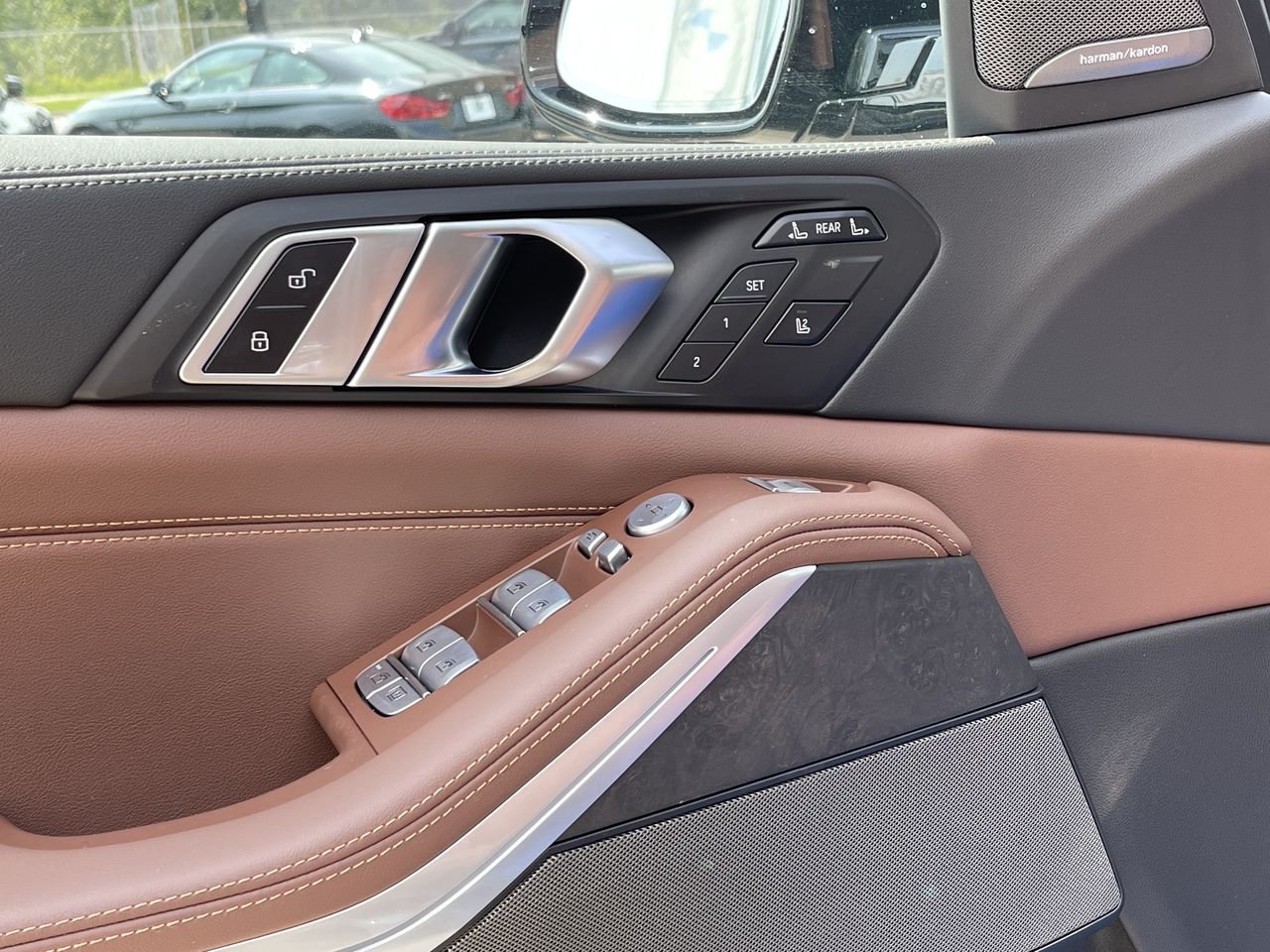 New 2024 Carbon Black Metallic BMW XDrive40i image 23