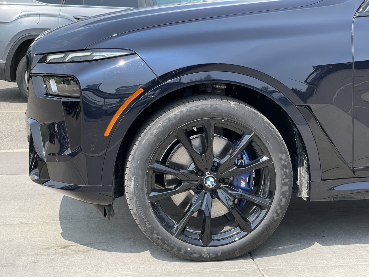 New 2024 Carbon Black Metallic BMW XDrive40i image 18