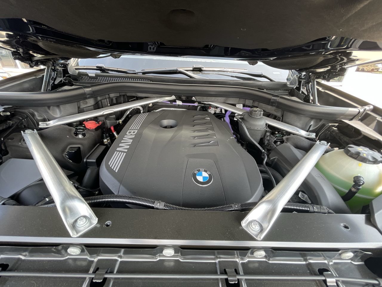 New 2024 Carbon Black Metallic BMW XDrive40i image 20