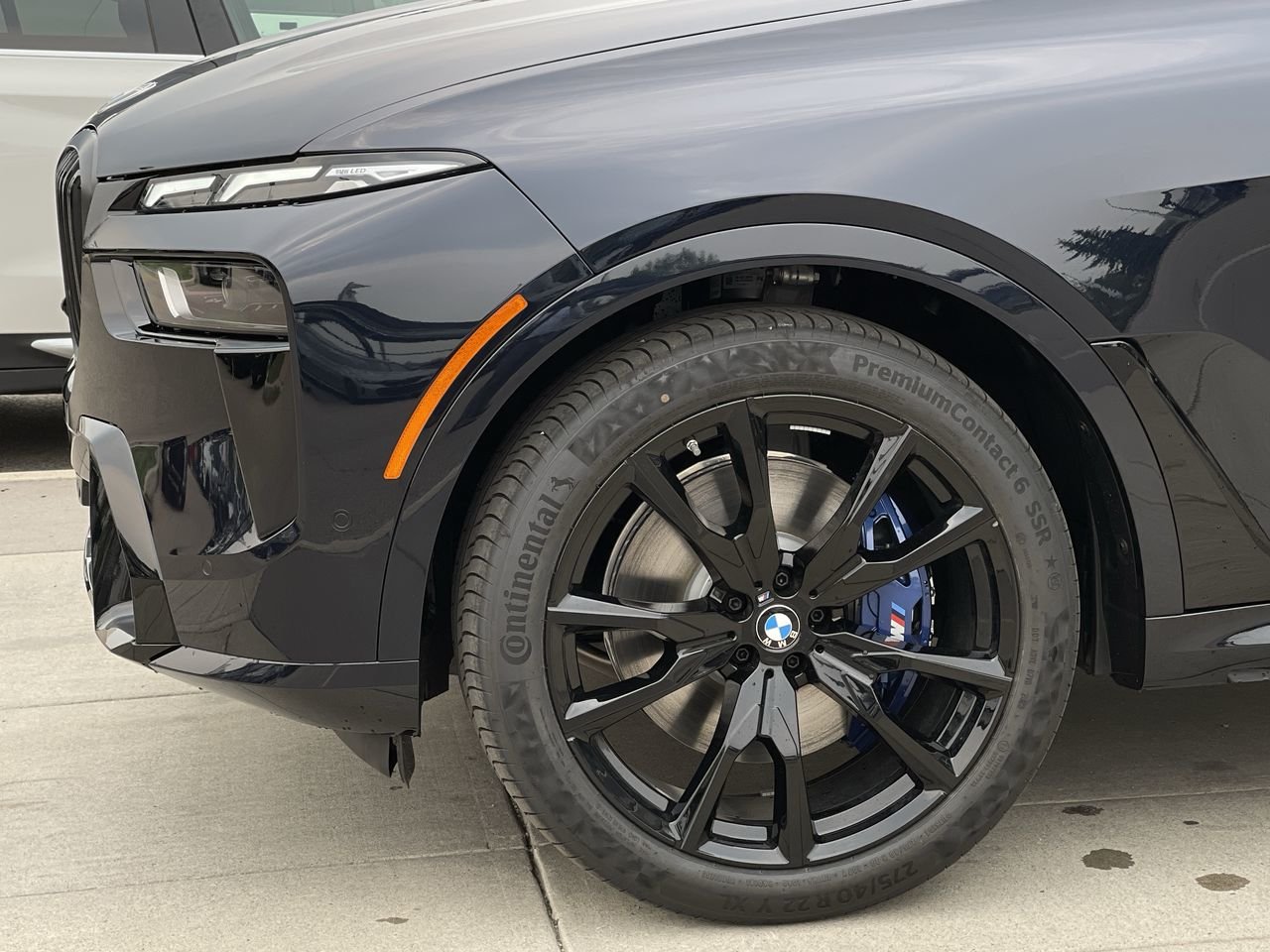 New 2024 Carbon Black Metallic BMW XDrive40i image 18