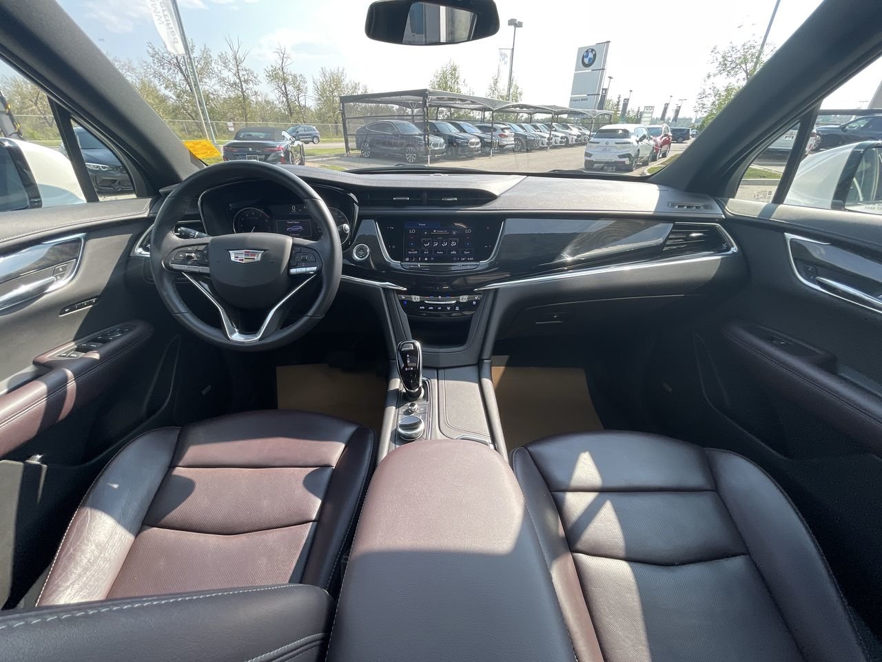 Used 2022 White Cadillac Premium Luxury image 29