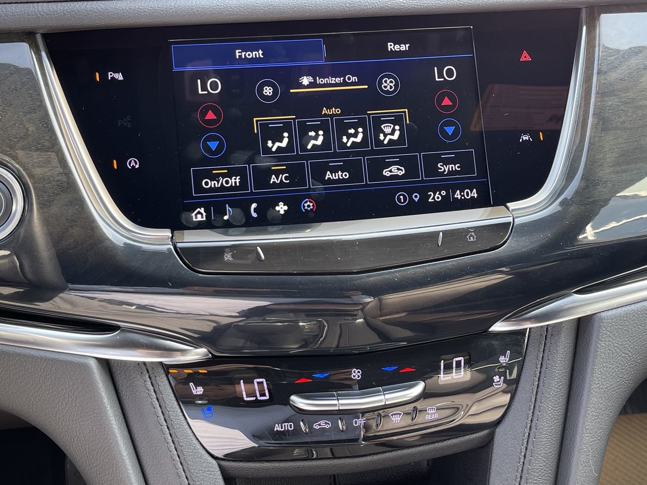 Used 2022 White Cadillac Premium Luxury image 27