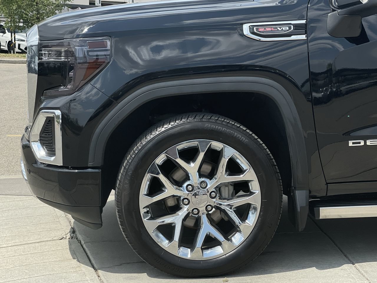 Used 2020 Black Metallic GMC Denali image 18