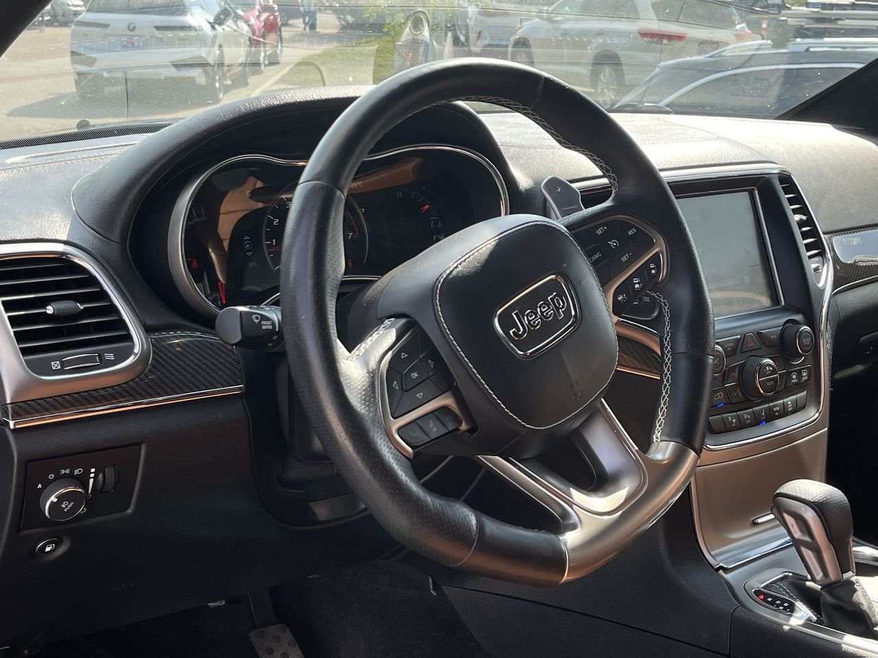 Used 2017 Diamond Black Crystal Pearl Jeep SRT image 22