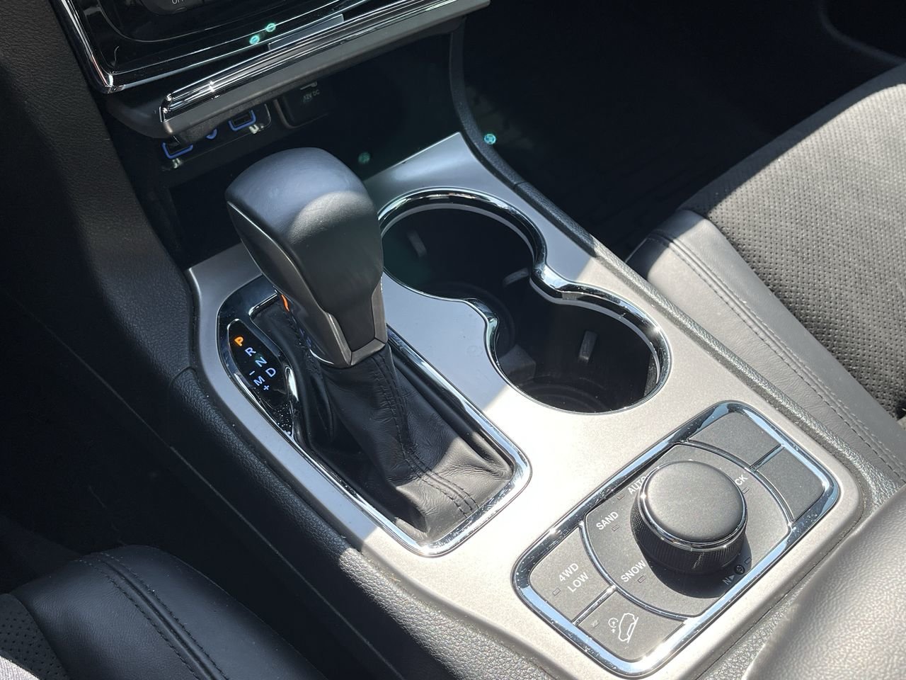 Used 2021 Sting-Grey Jeep Altitude image 28