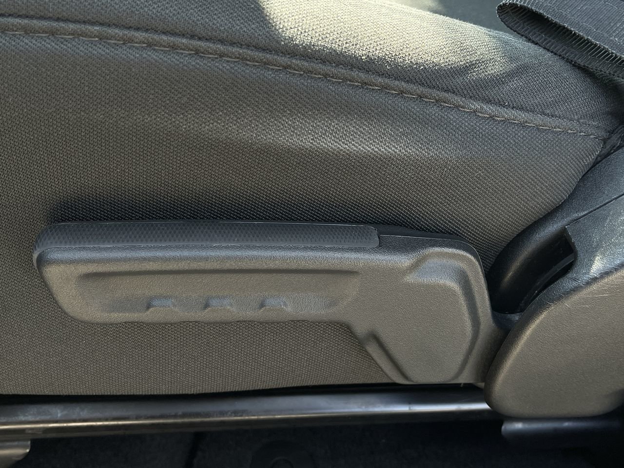 Used 2018 Black Jeep Sport image 20