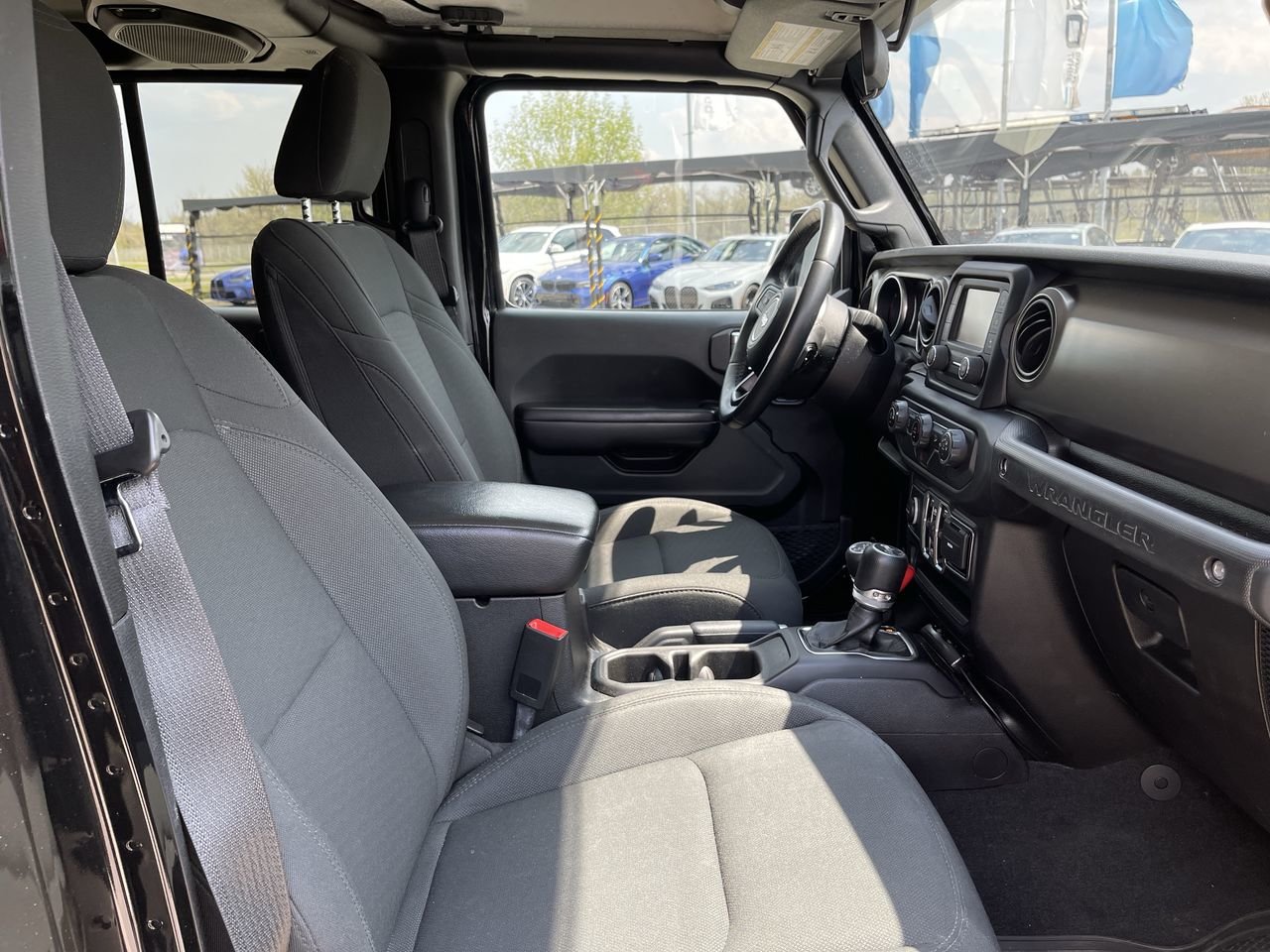 Used 2018 Black Jeep Sport image 31