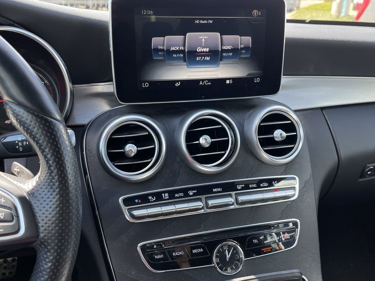 Used 2018 Silver Mercedes-Benz C 300 image 24
