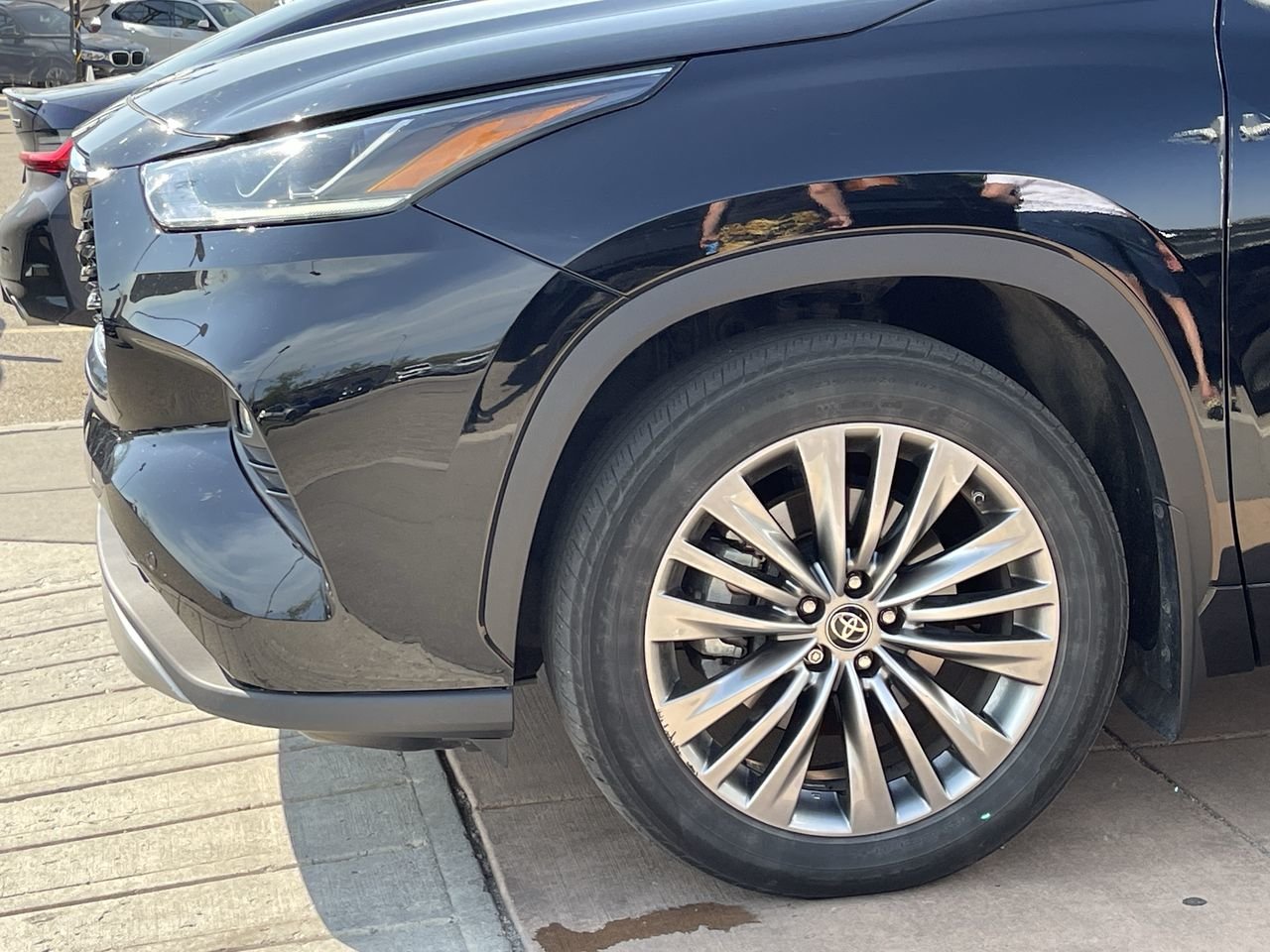 Used 2021 Black Toyota Platinum image 18