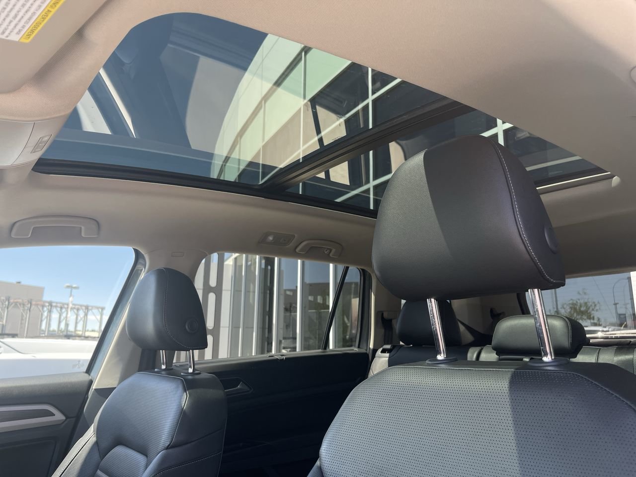 Used 2019 Gray Volkswagen Highline image 26