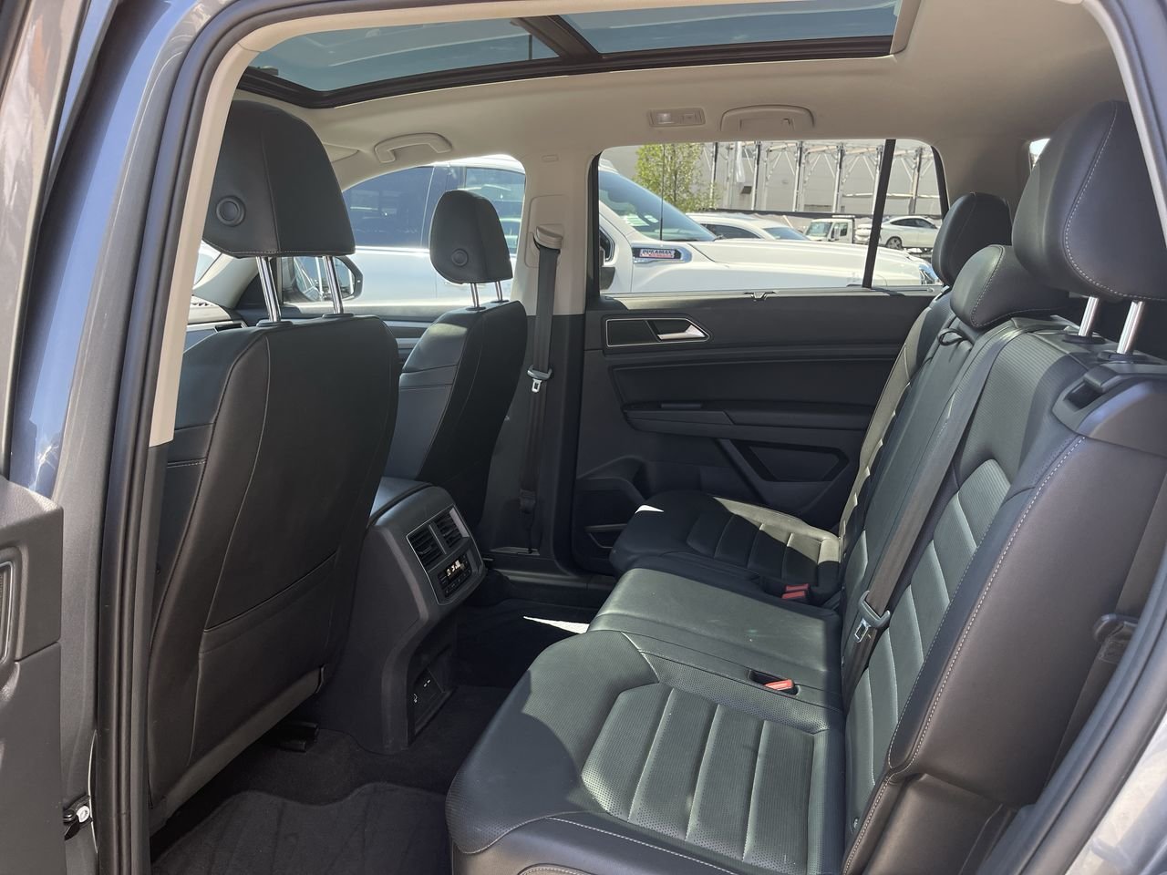 Used 2019 Gray Volkswagen Highline image 27