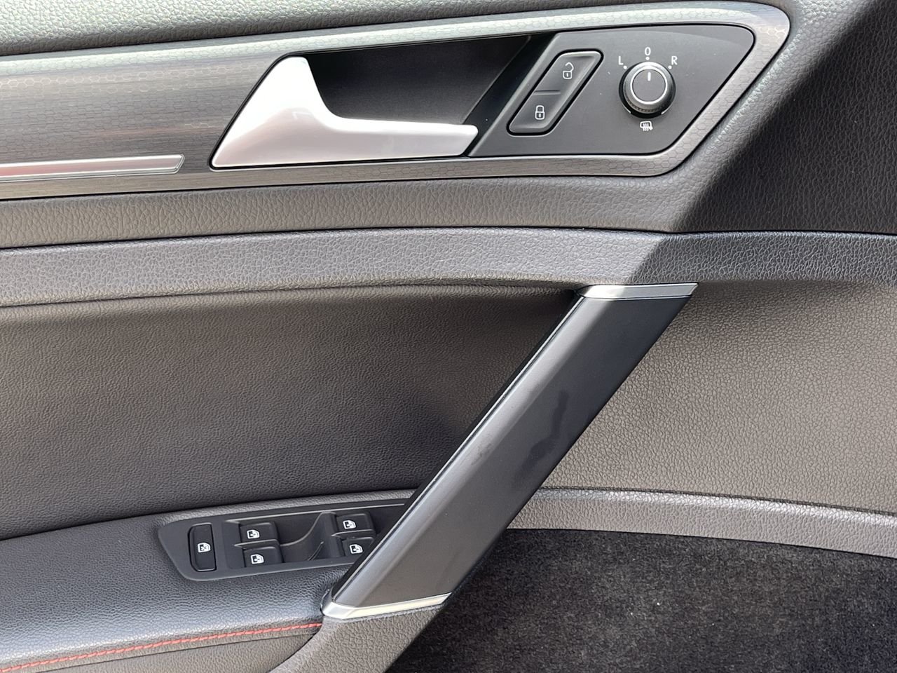 Used 2019 Gray Volkswagen  image 20