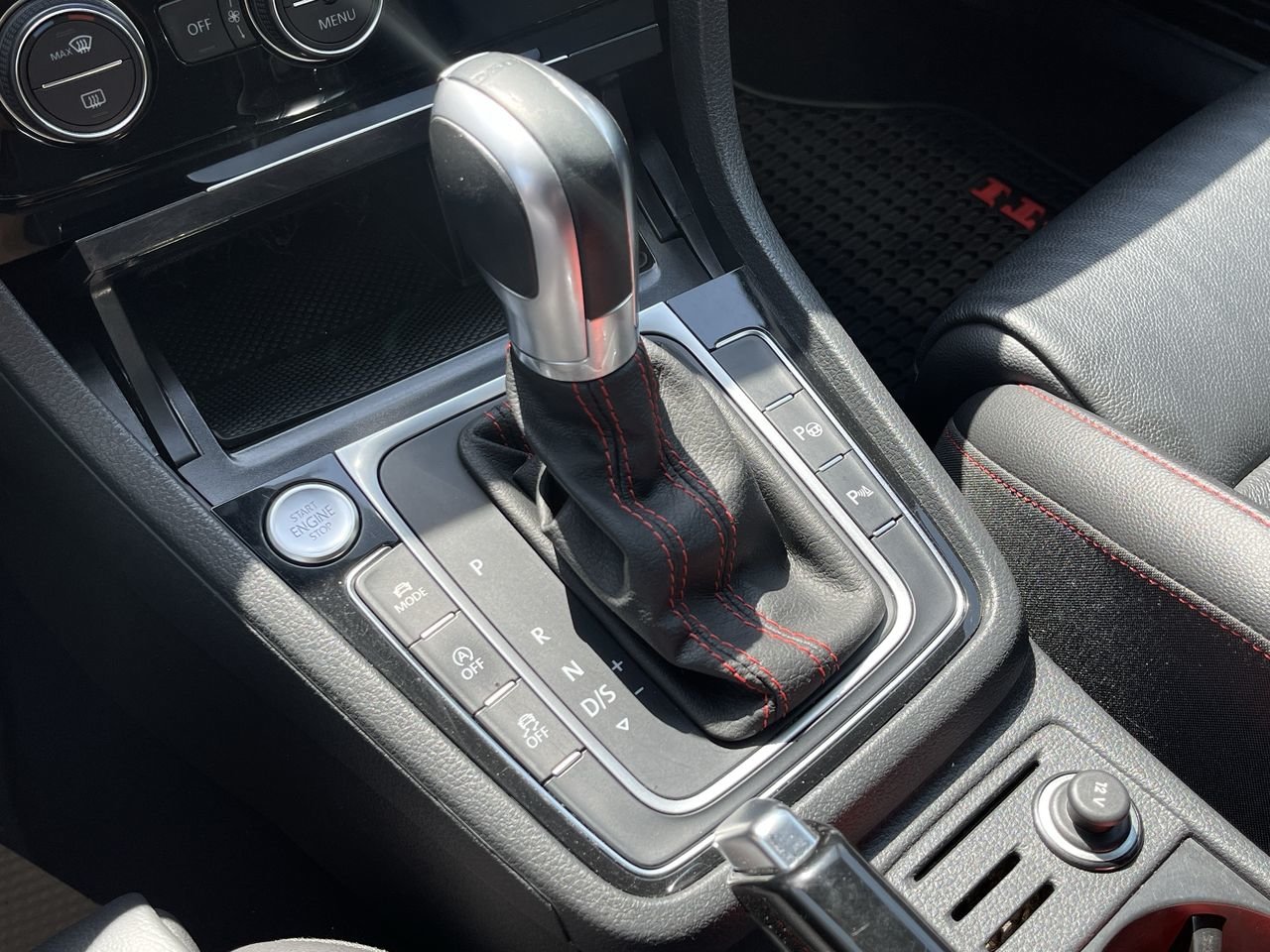 Used 2019 Gray Volkswagen  image 27