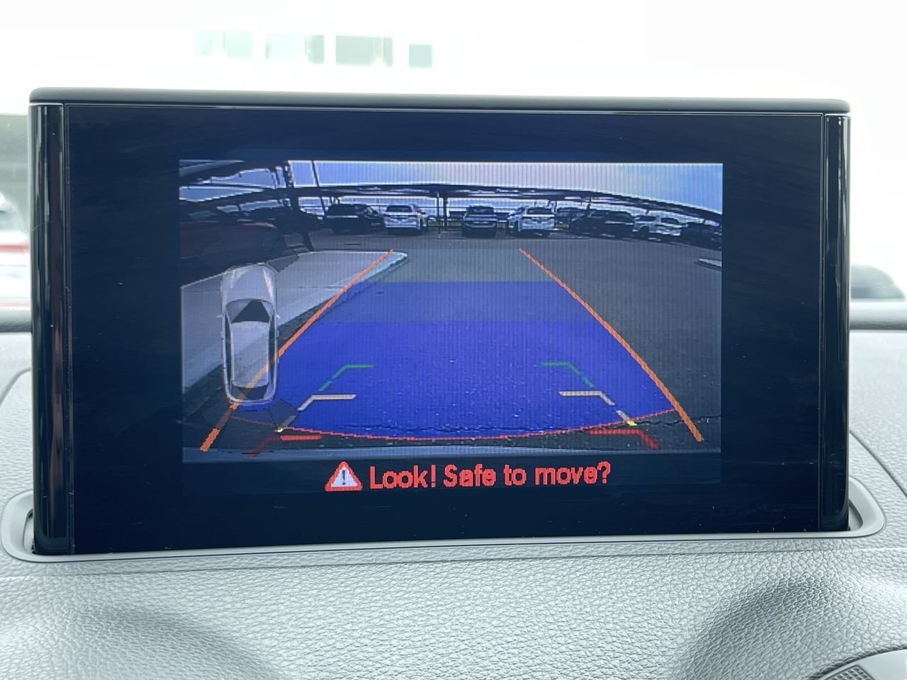 Used 2015 Ice Silver Met Audi 2.0T Komfort image 25