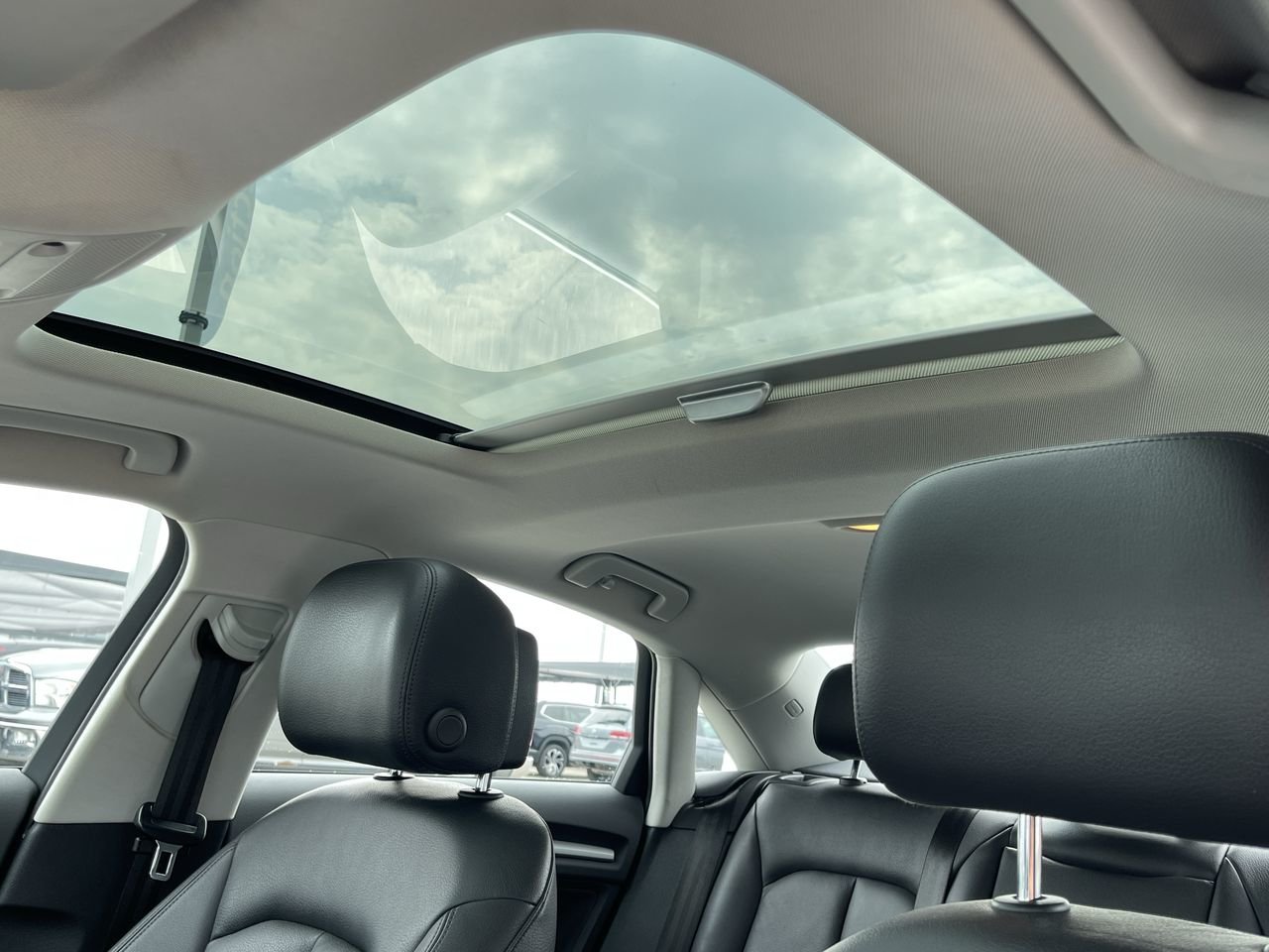 Used 2015 Ice Silver Met Audi 2.0T Komfort image 29