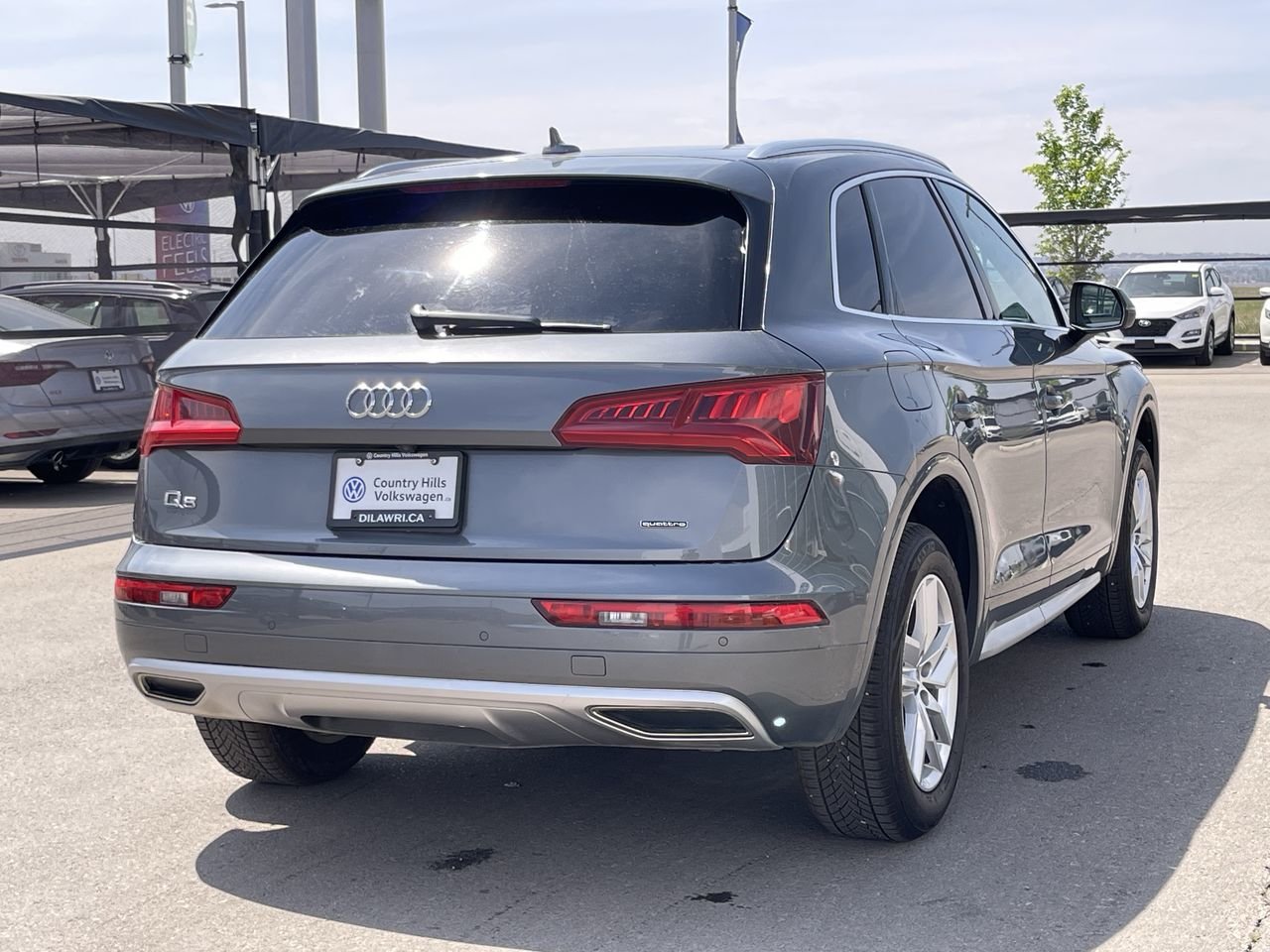 Used 2019 Manhattan Grey Met Audi QUATTRO image 10