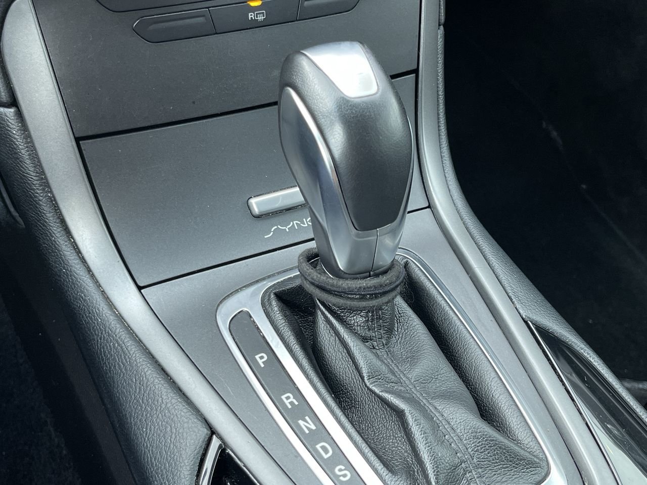 Used 2017 Oxford White Ford SE All-Wheel Drive image 27