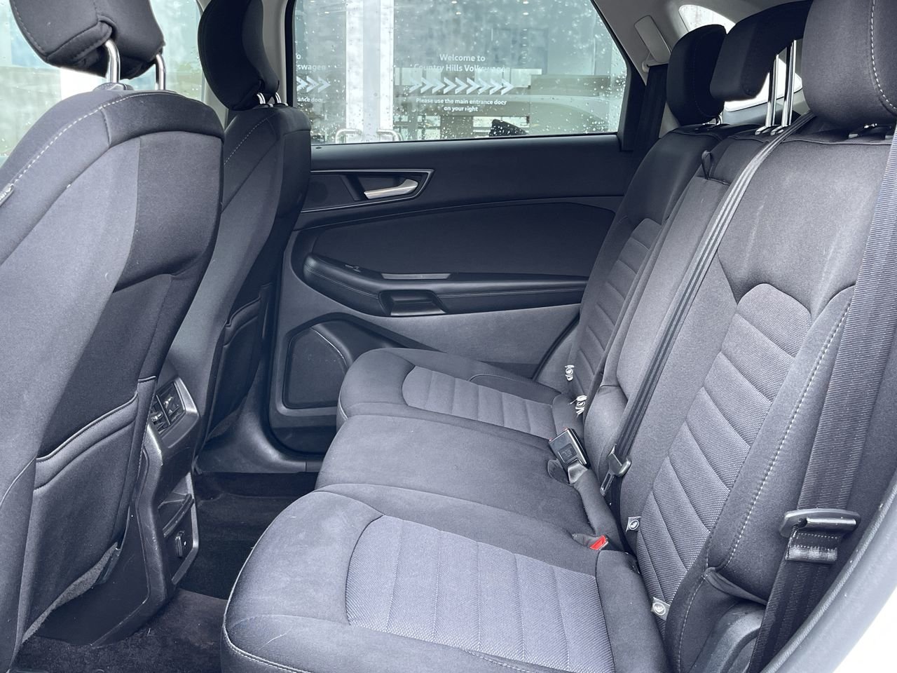 Used 2017 Oxford White Ford SE All-Wheel Drive image 29