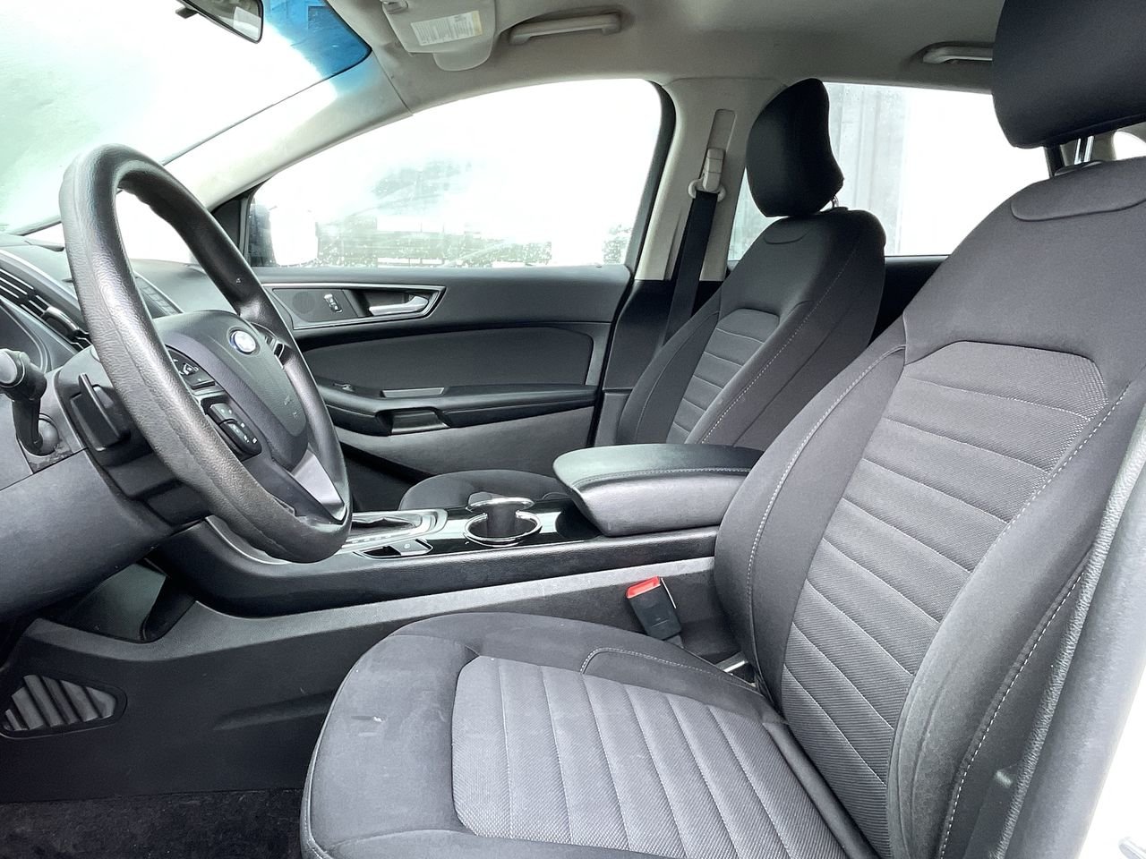 Used 2017 Oxford White Ford SE All-Wheel Drive image 19