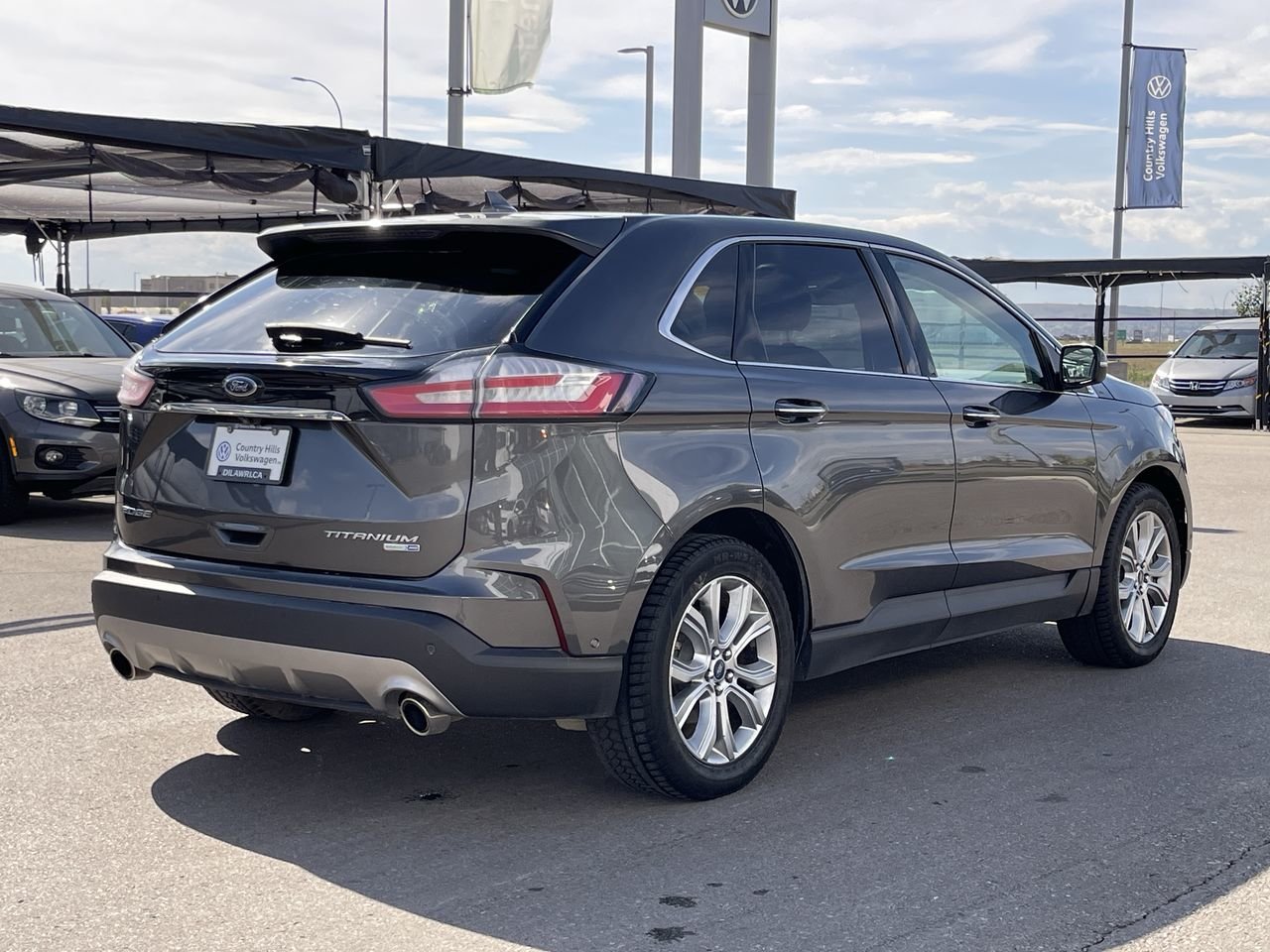 Used 2019  Ford Titanium image 11