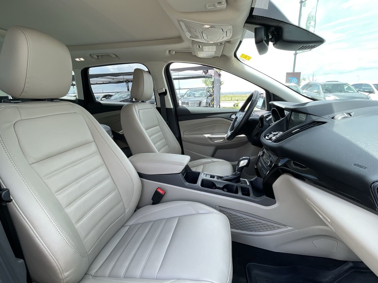 Used 2019 Agate Black (MET) Ford Titanium image 31