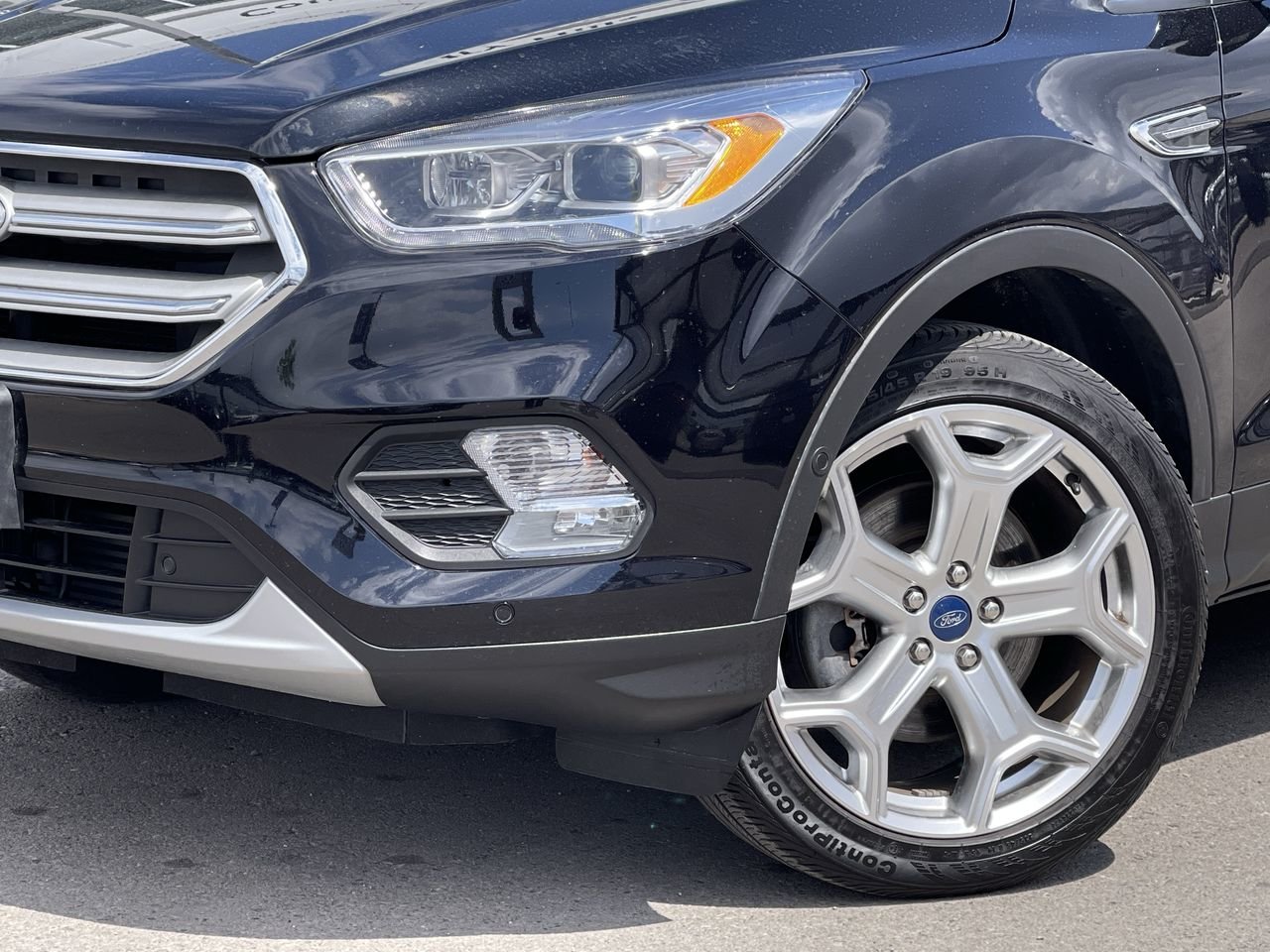 Used 2019 Agate Black (MET) Ford Titanium image 18
