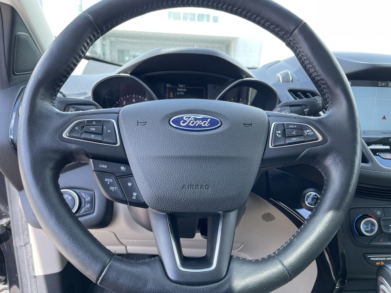 Used 2019 Agate Black (MET) Ford Titanium image 22
