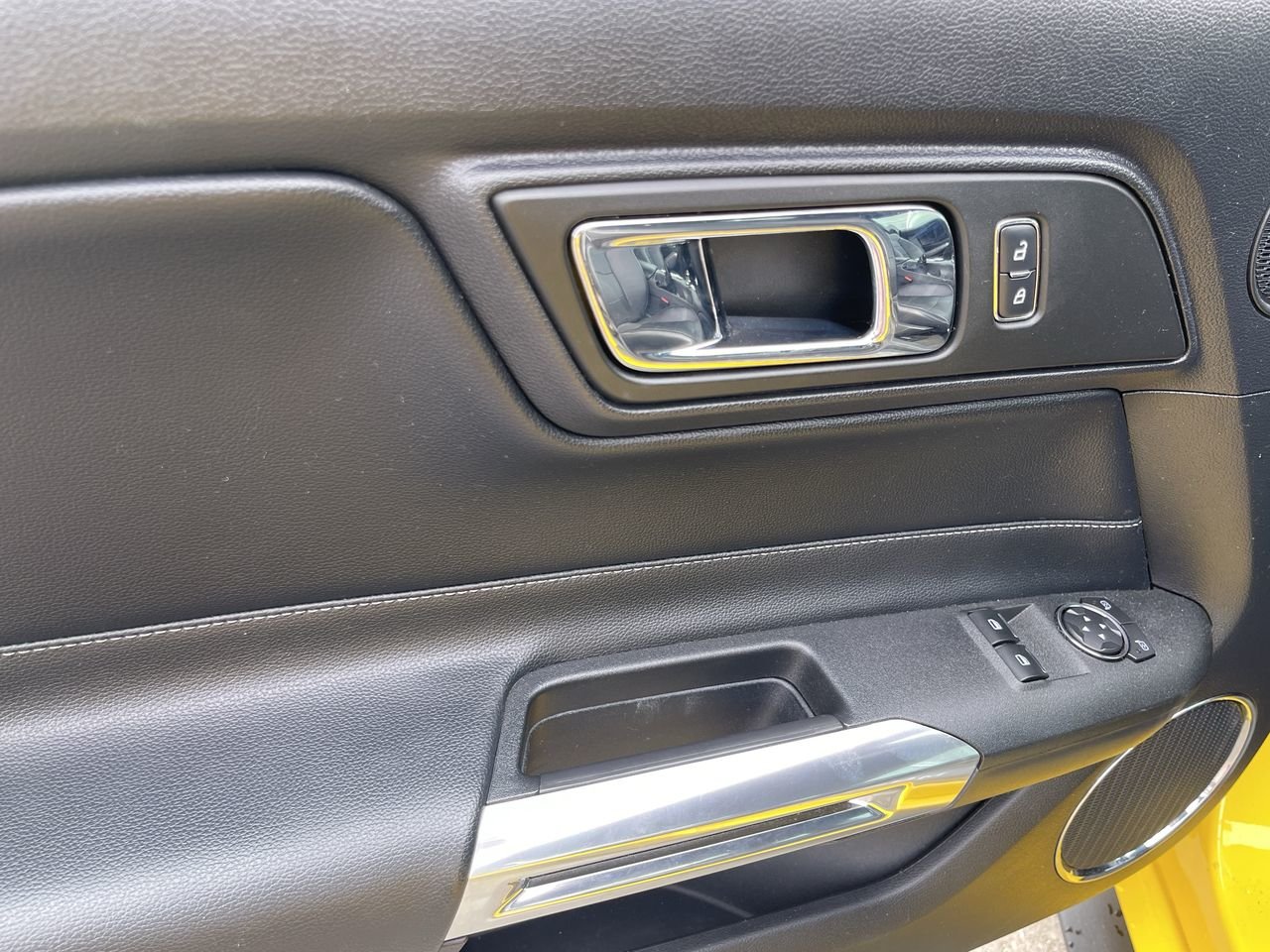 Used 2015 Triple Yellow Tri-Coat Ford GT image 21