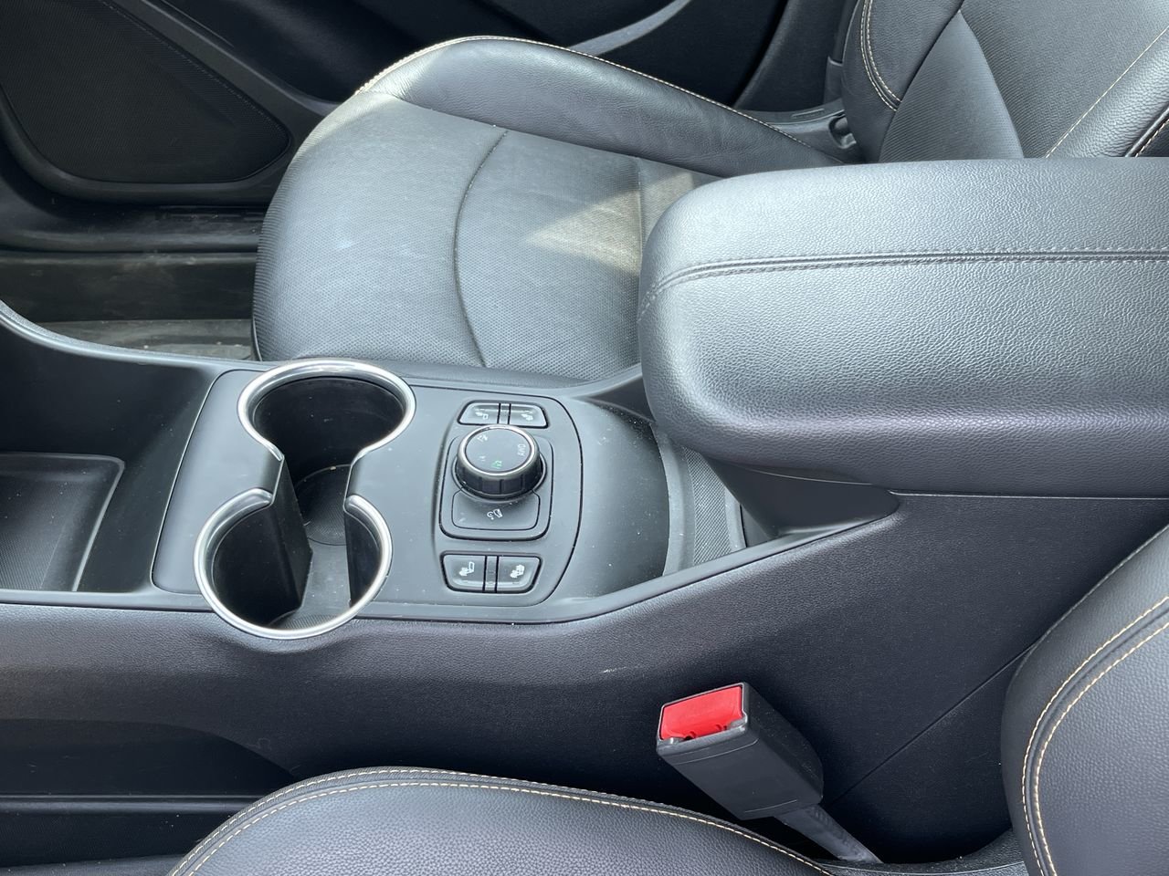 Used 2019 Graphite Grey (MET) GMC SLT image 28