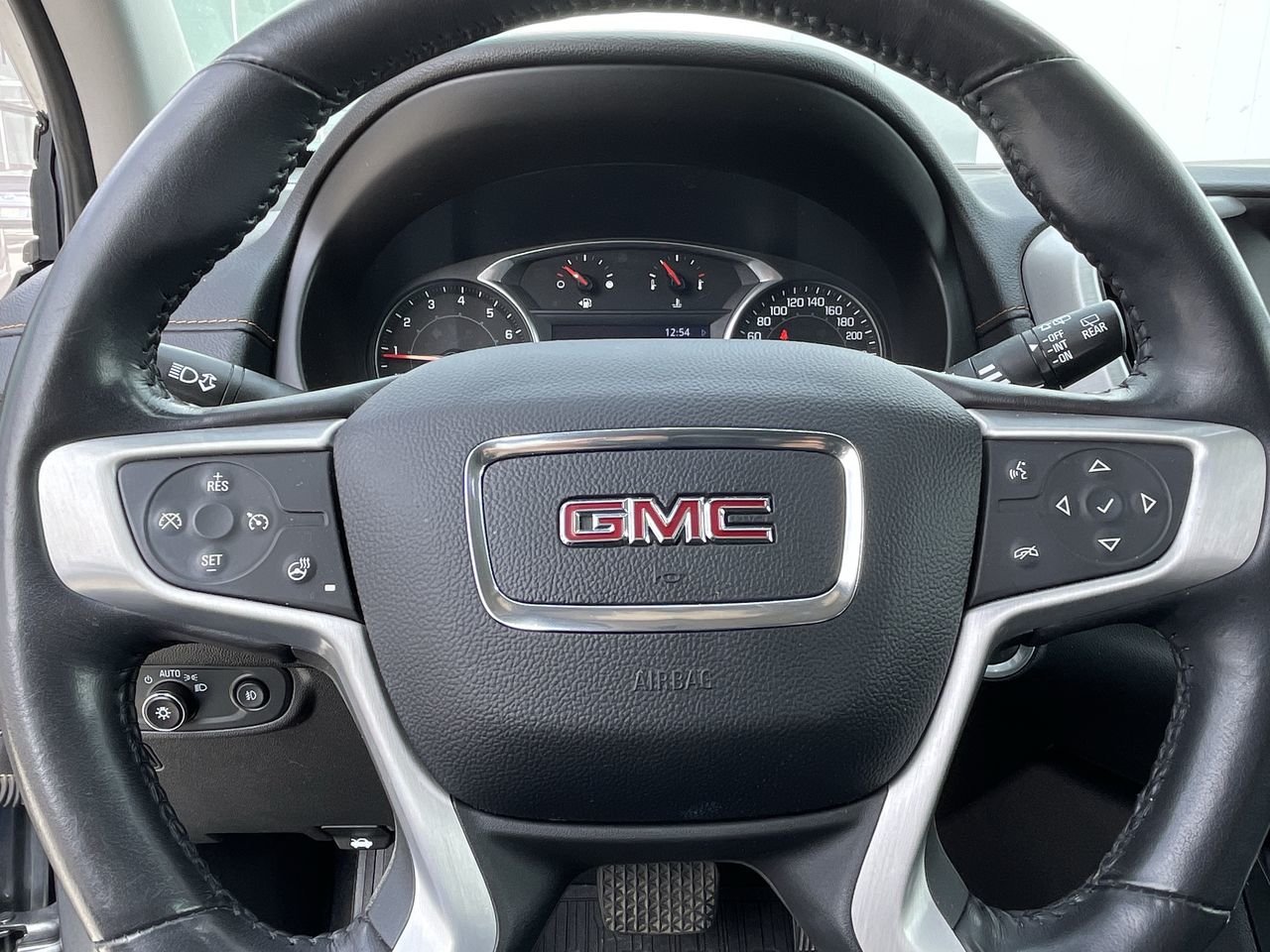 Used 2019 Graphite Grey (MET) GMC SLT image 22