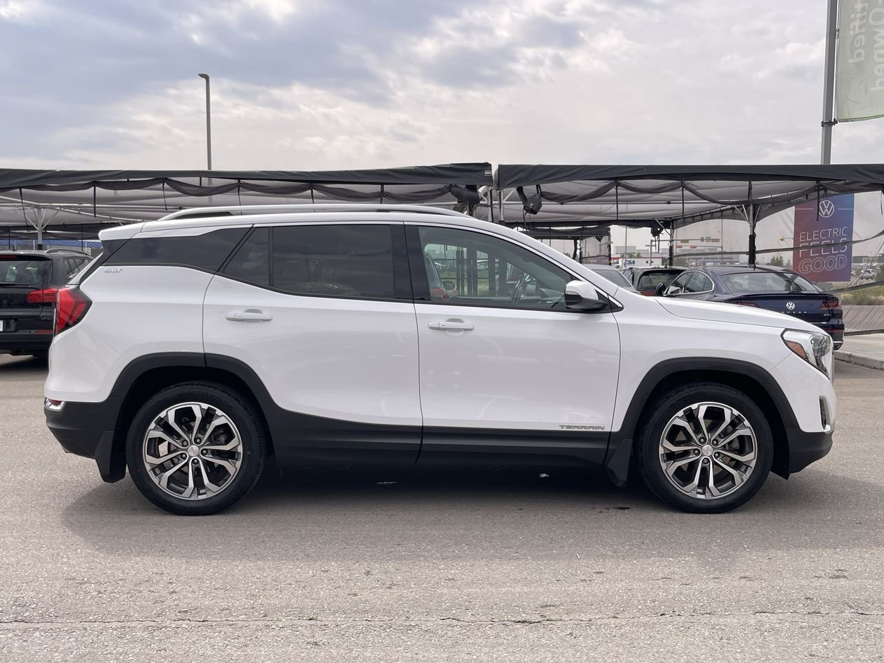 Used 2019 Summit White GMC SLT image 13