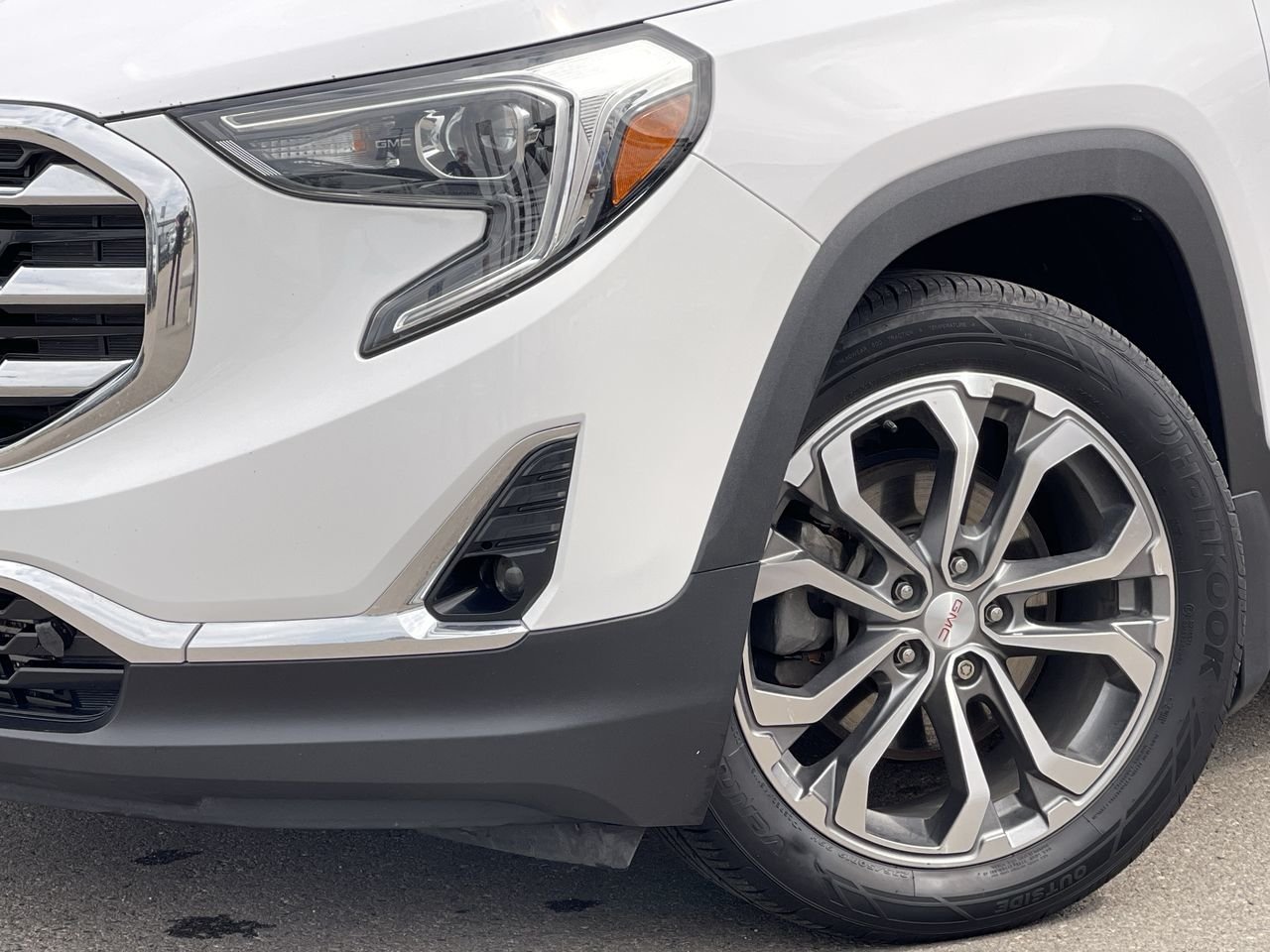 Used 2019 Summit White GMC SLT image 18