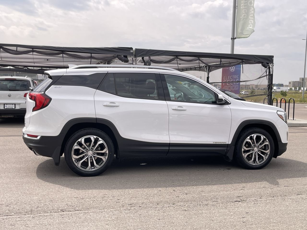 Used 2019 Summit White GMC SLT image 12