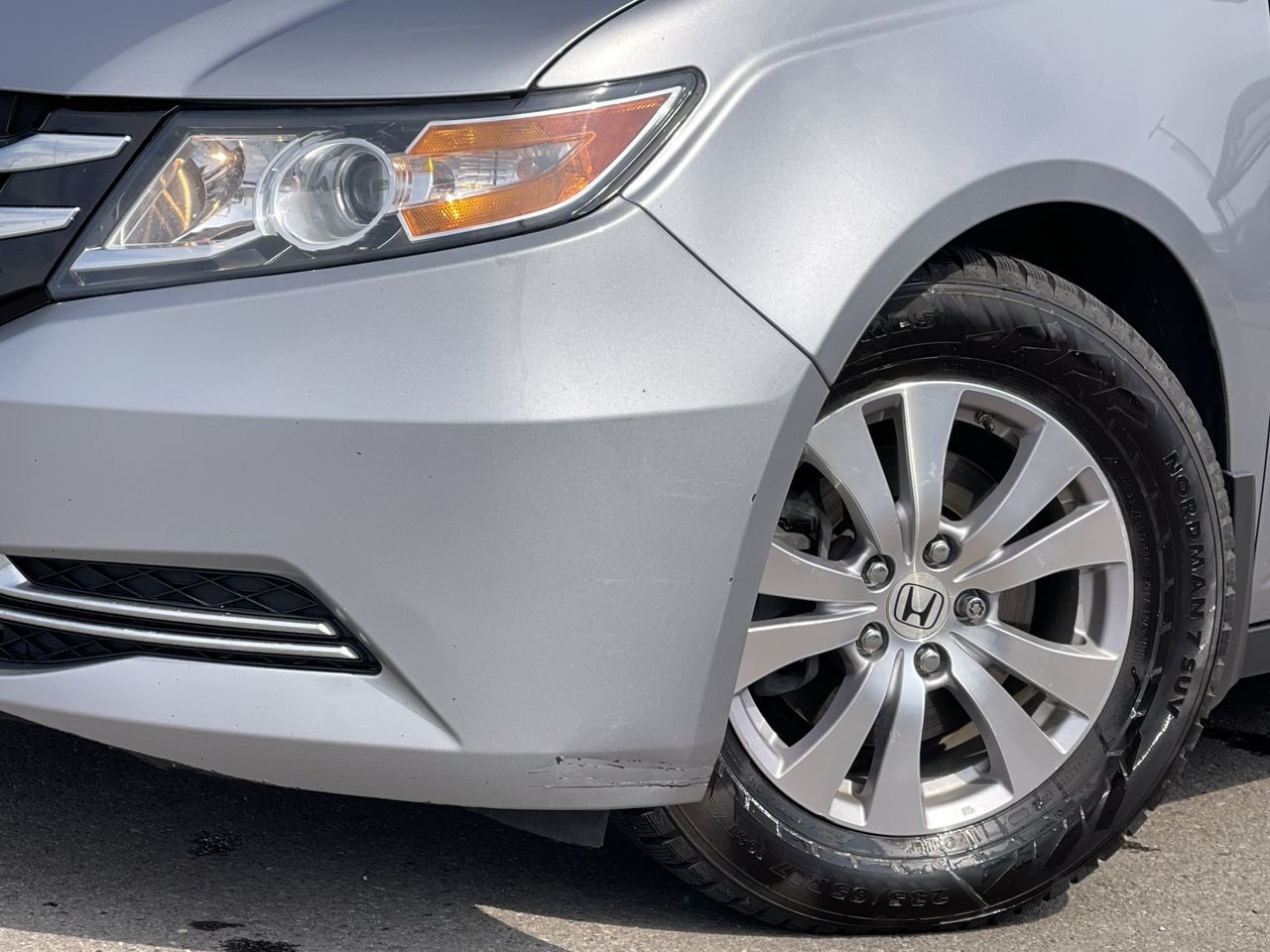 Used 2016 Lunar Silver Met Honda SE image 18