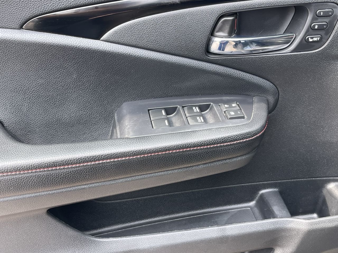 Used 2019 Crystal Black Pearl Honda Black Edition image 21