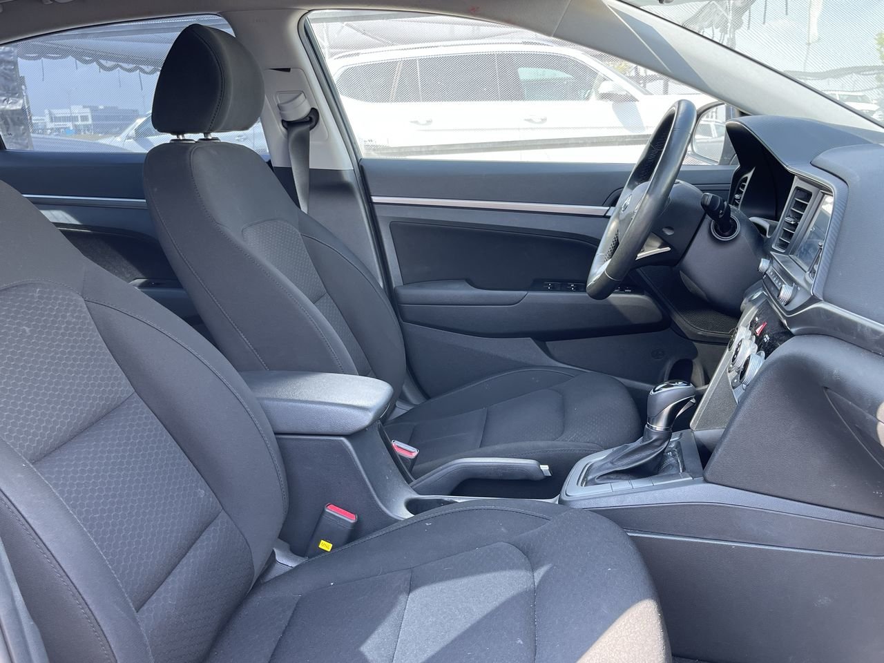 Used 2020  Hyundai Preferred w/Sun & Safety Package image 28