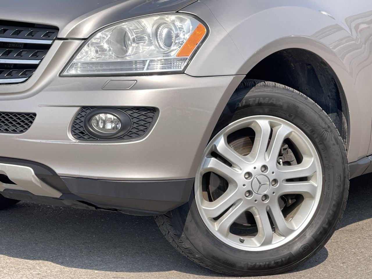 Used 2007 Dune Beige Met. Mercedes-Benz 3.5L image 18