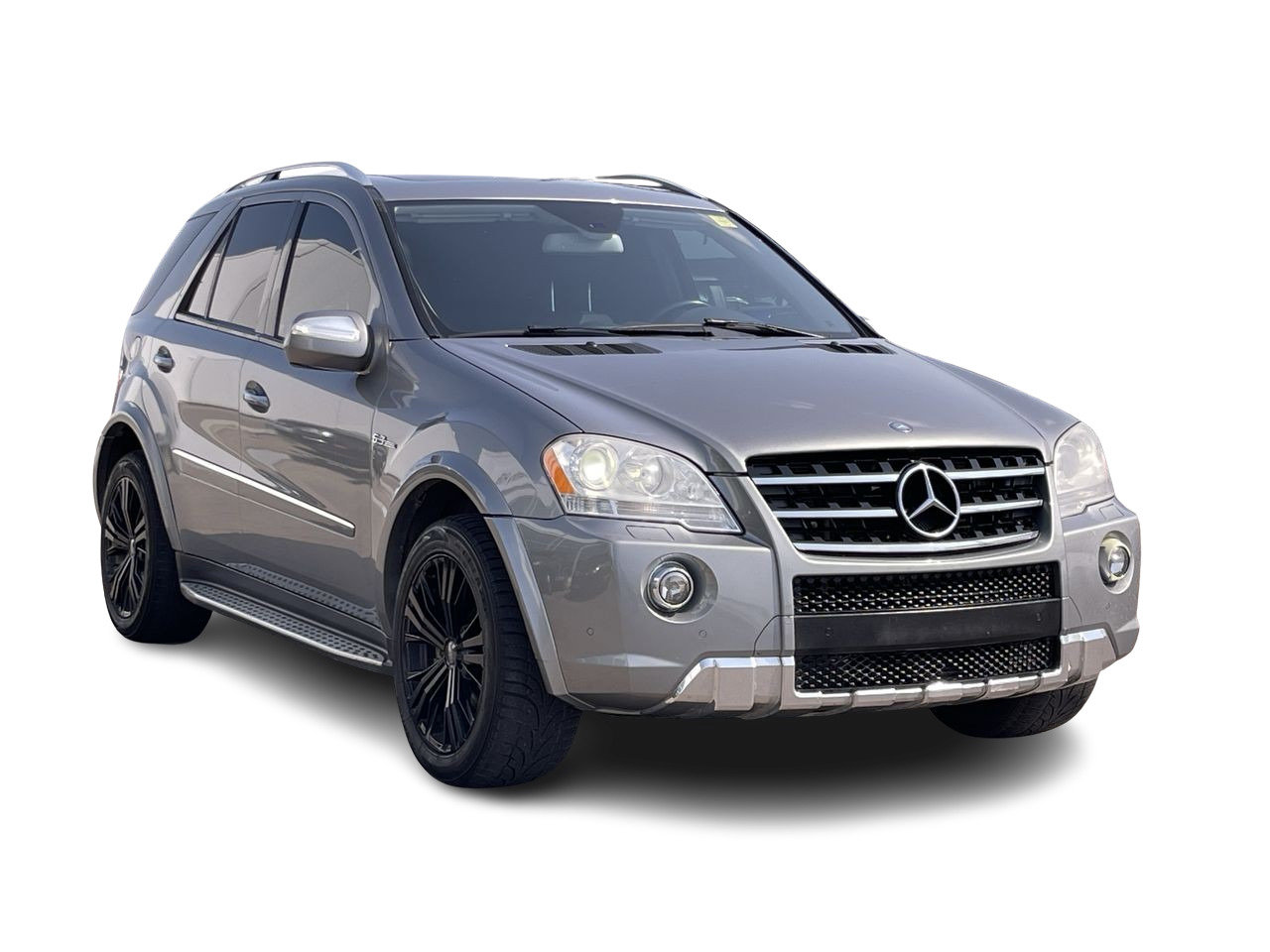 Used 2010 Tenorite Grey Met. Mercedes-Benz ML 63 AMG image 16