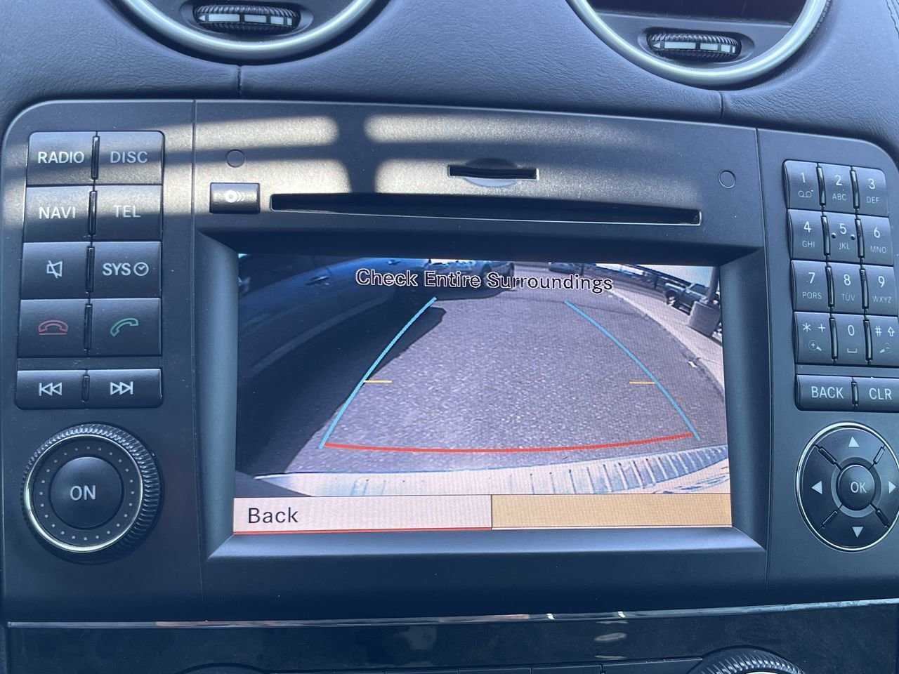 Used 2010 Tenorite Grey Met. Mercedes-Benz ML 63 AMG image 25