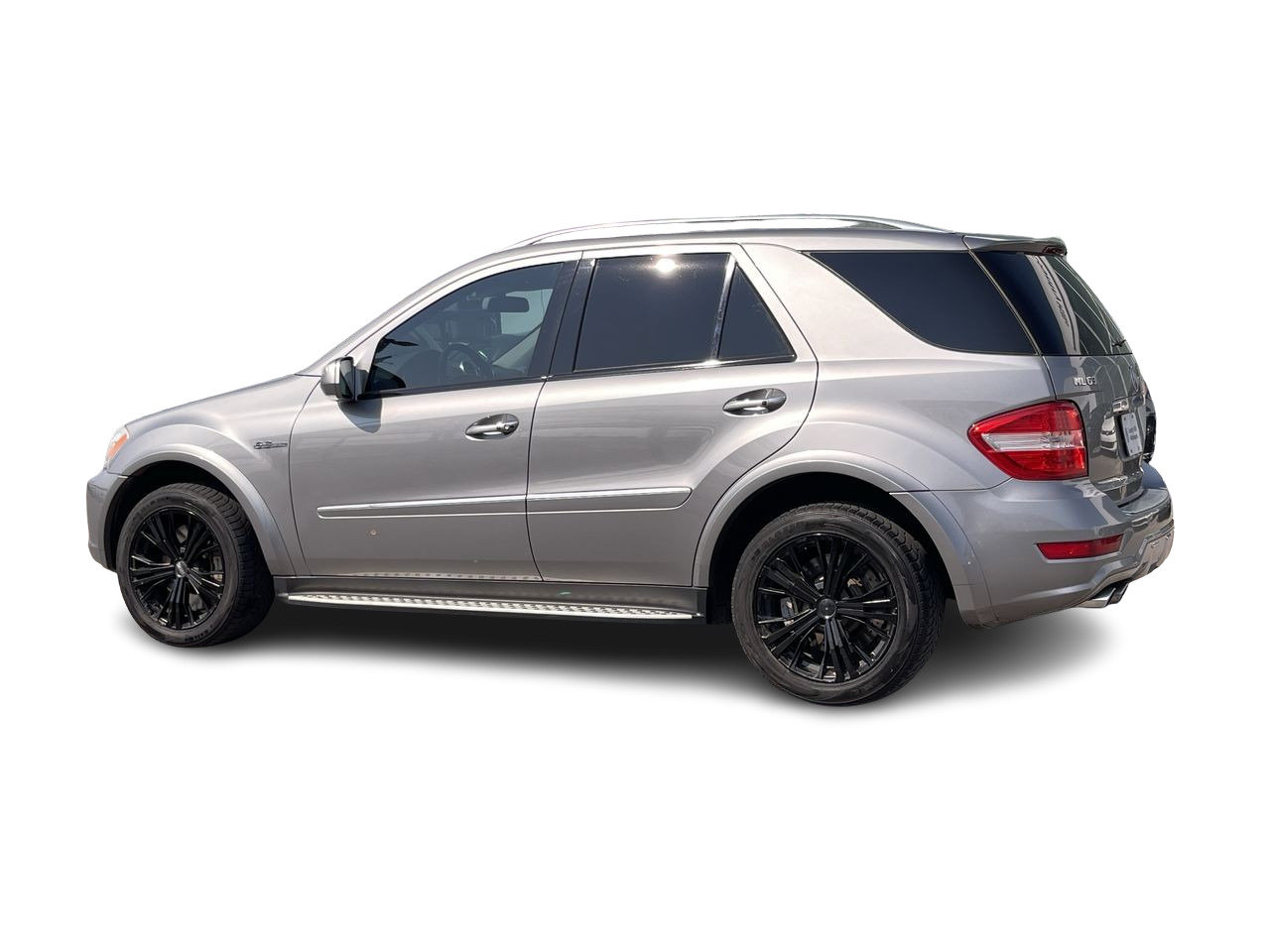 Used 2010 Tenorite Grey Met. Mercedes-Benz ML 63 AMG image 6