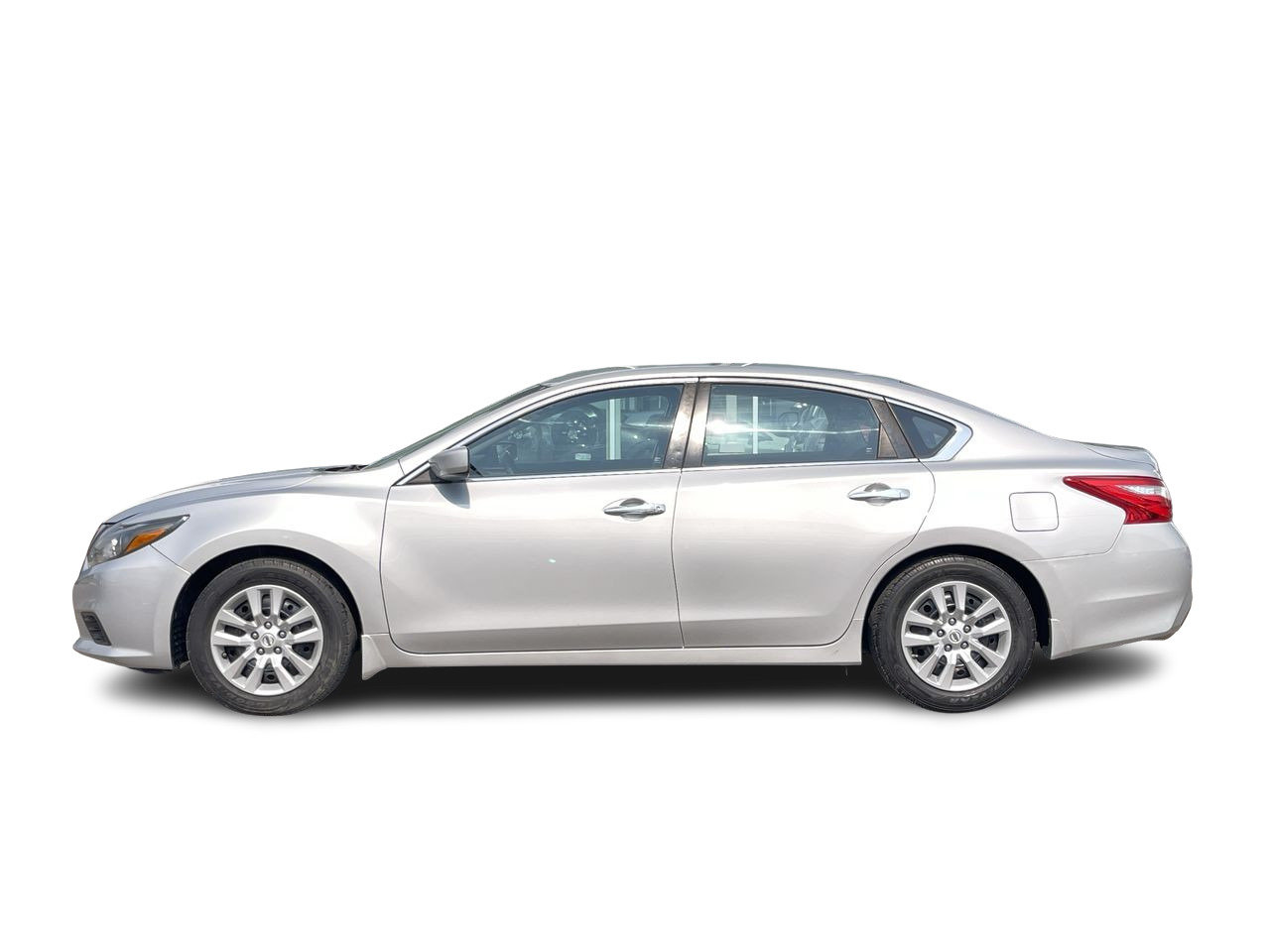 Used 2017 Brilliant Silver Met Nissan 2.5 SV image 5