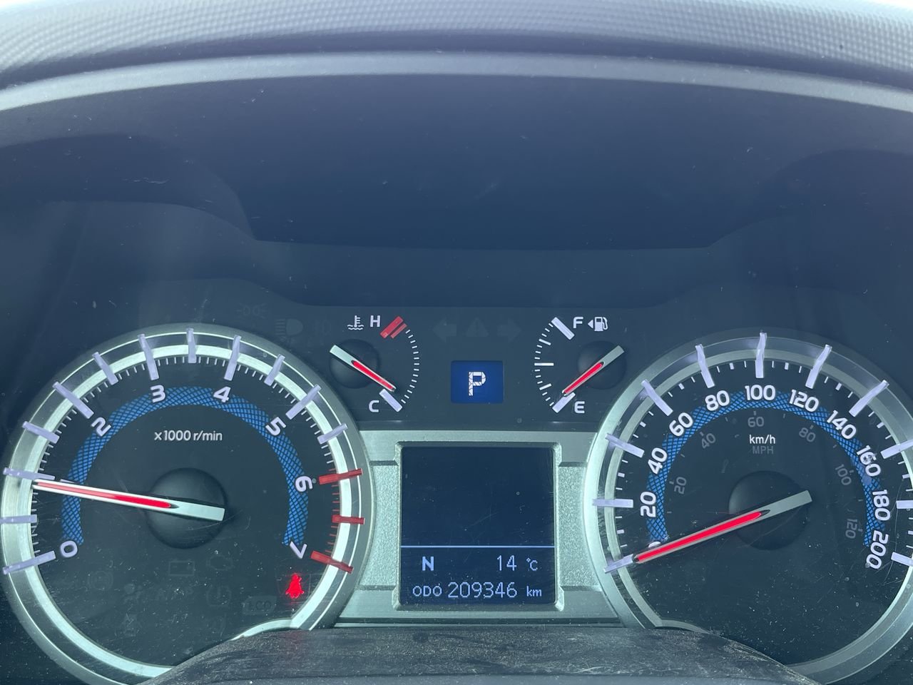 Used 2015 Magnetic Grey Met Toyota SR5 image 22
