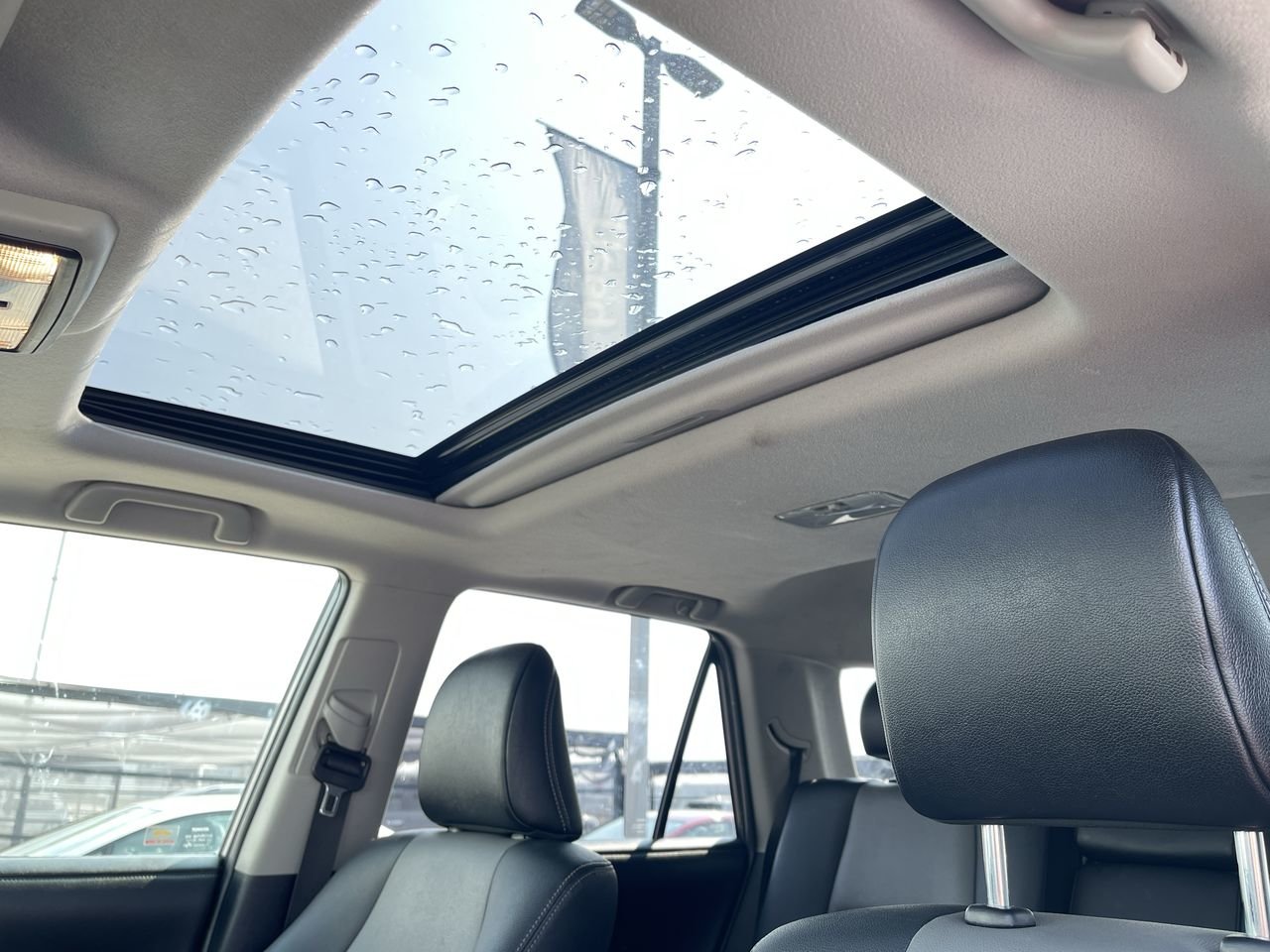 Used 2015 Magnetic Grey Met Toyota SR5 image 27