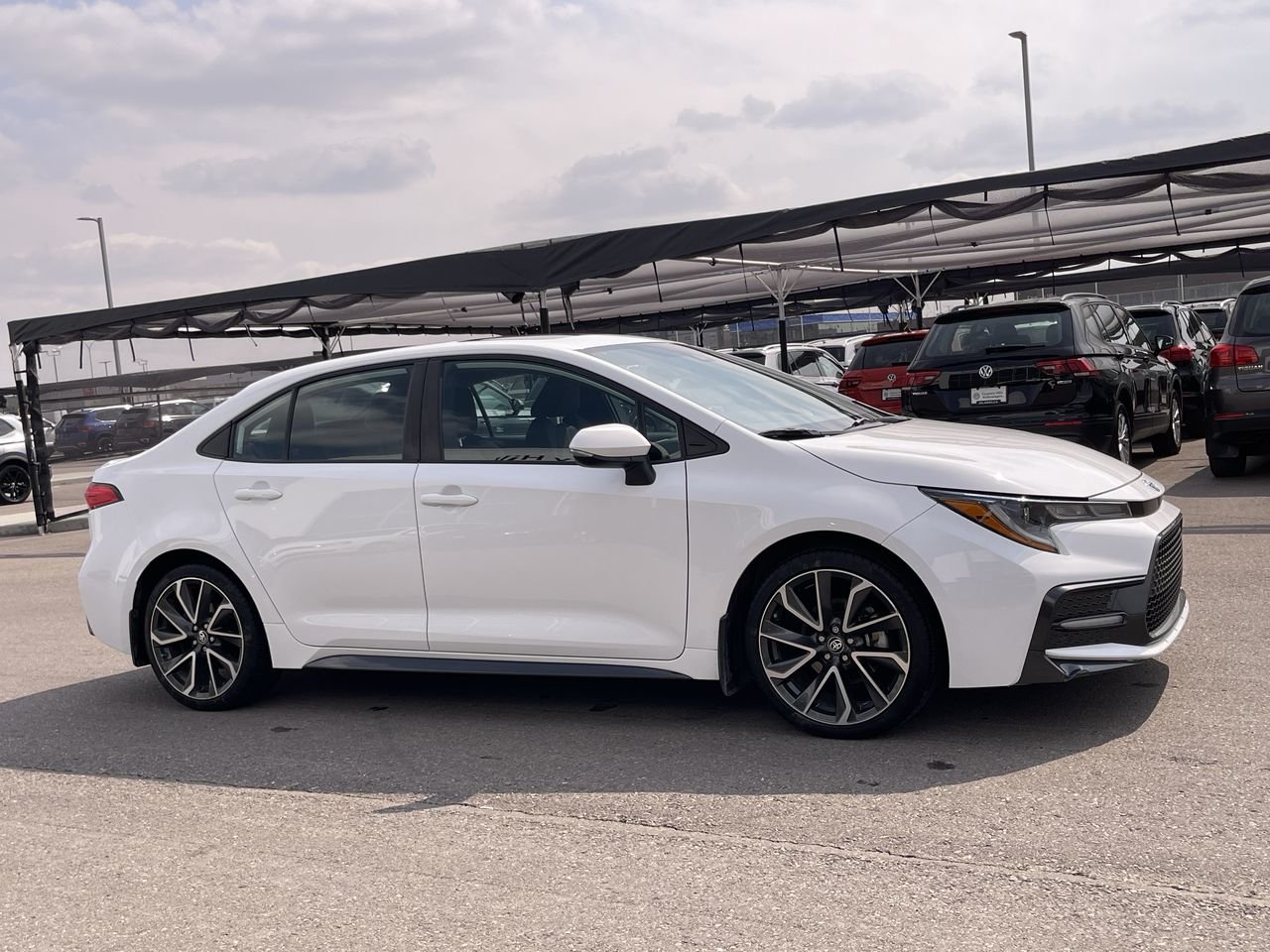 Used 2020 Super White Toyota SE image 14
