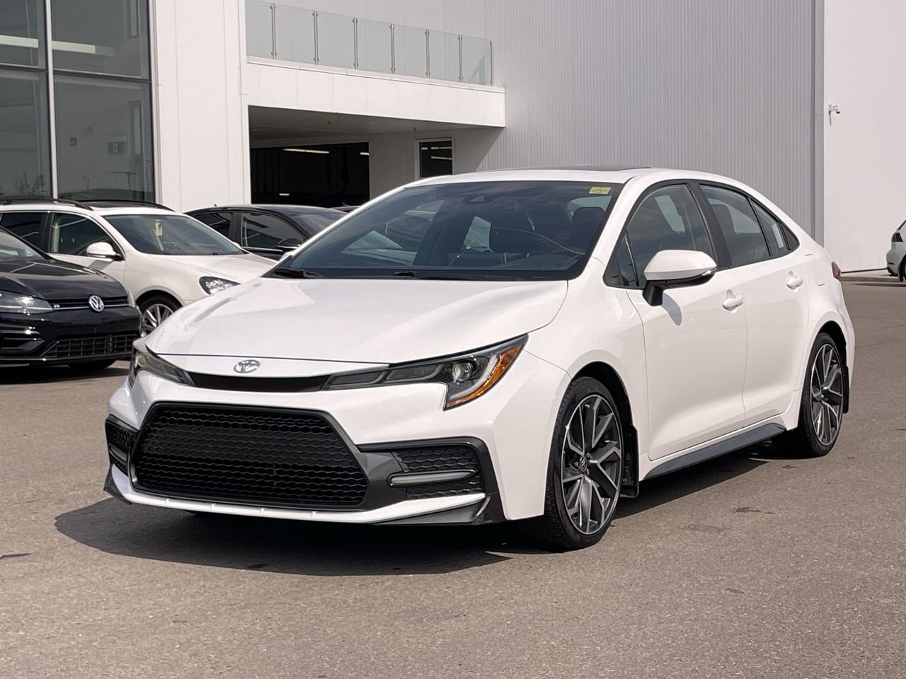 Used 2020 Super White Toyota SE image 2