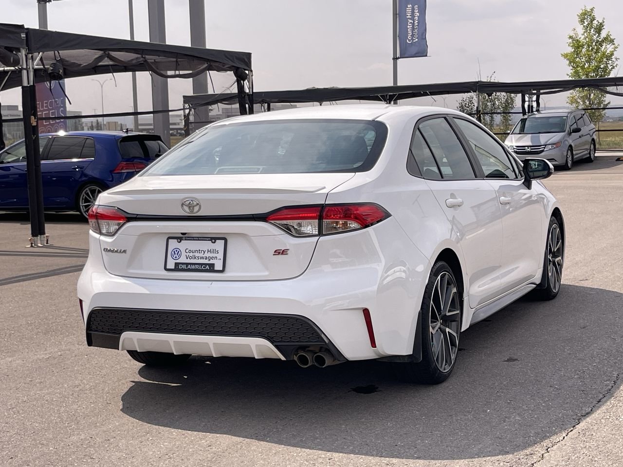 Used 2020 Super White Toyota SE image 10
