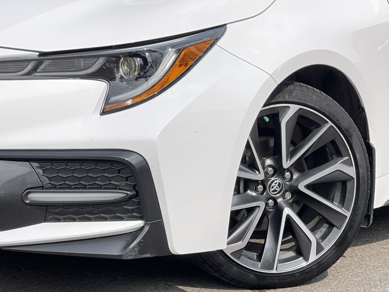 Used 2020 Super White Toyota SE image 18
