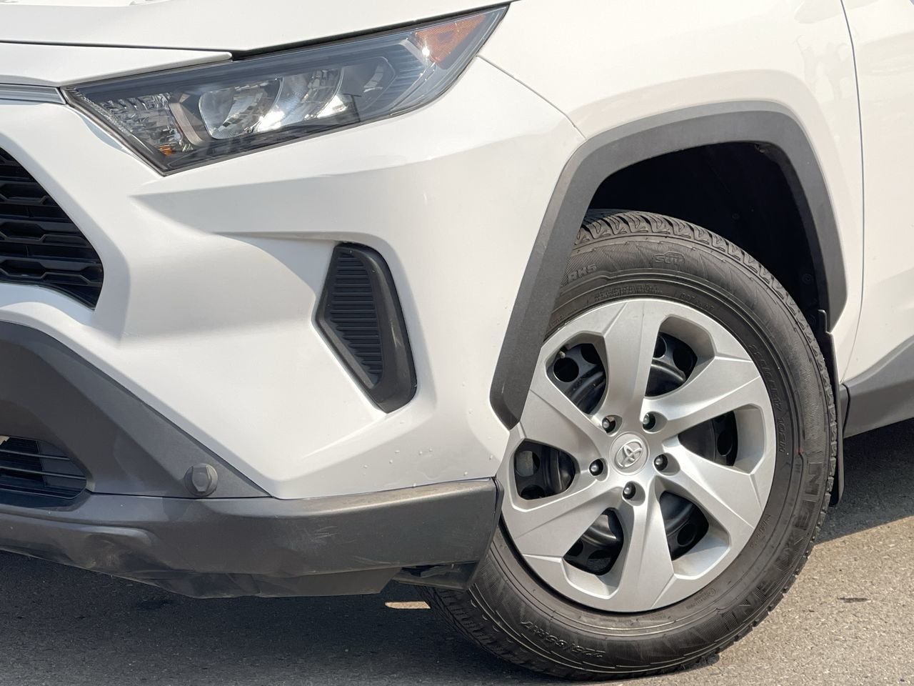 Used 2021 Super White Toyota LE image 18