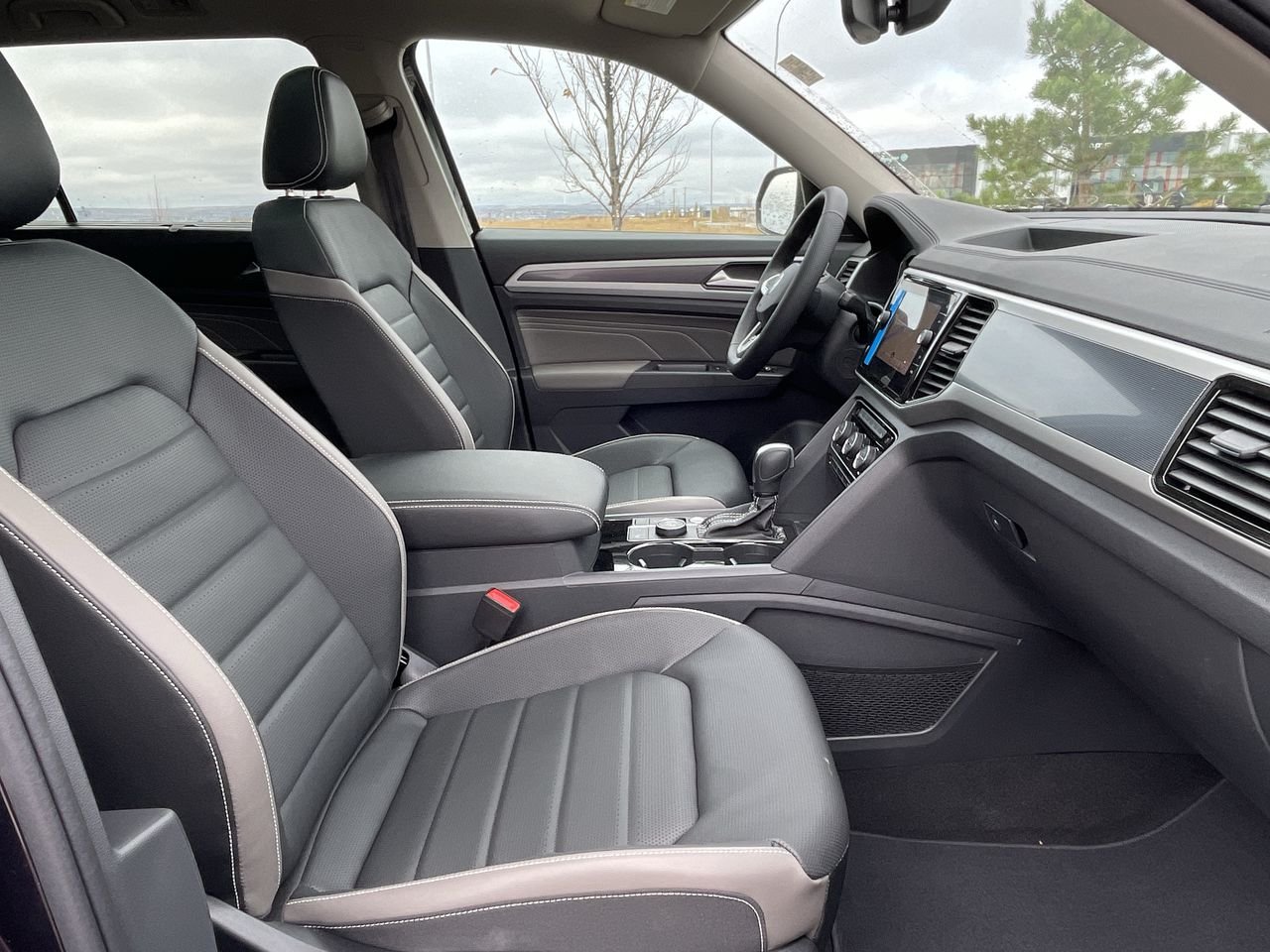 New 2023 Deep Black Pearl Volkswagen Execline image 20