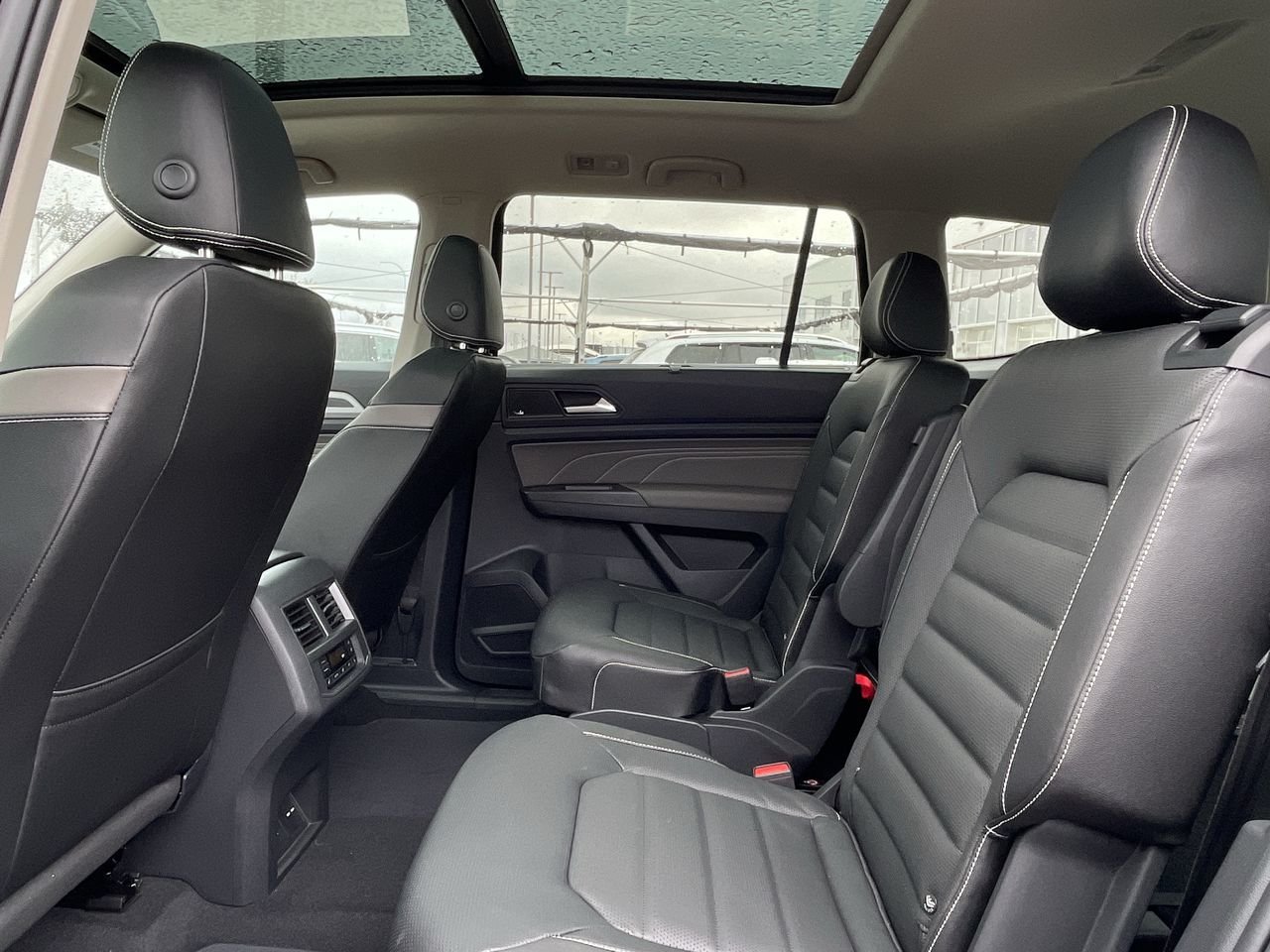 New 2023 Deep Black Pearl Volkswagen Execline image 19